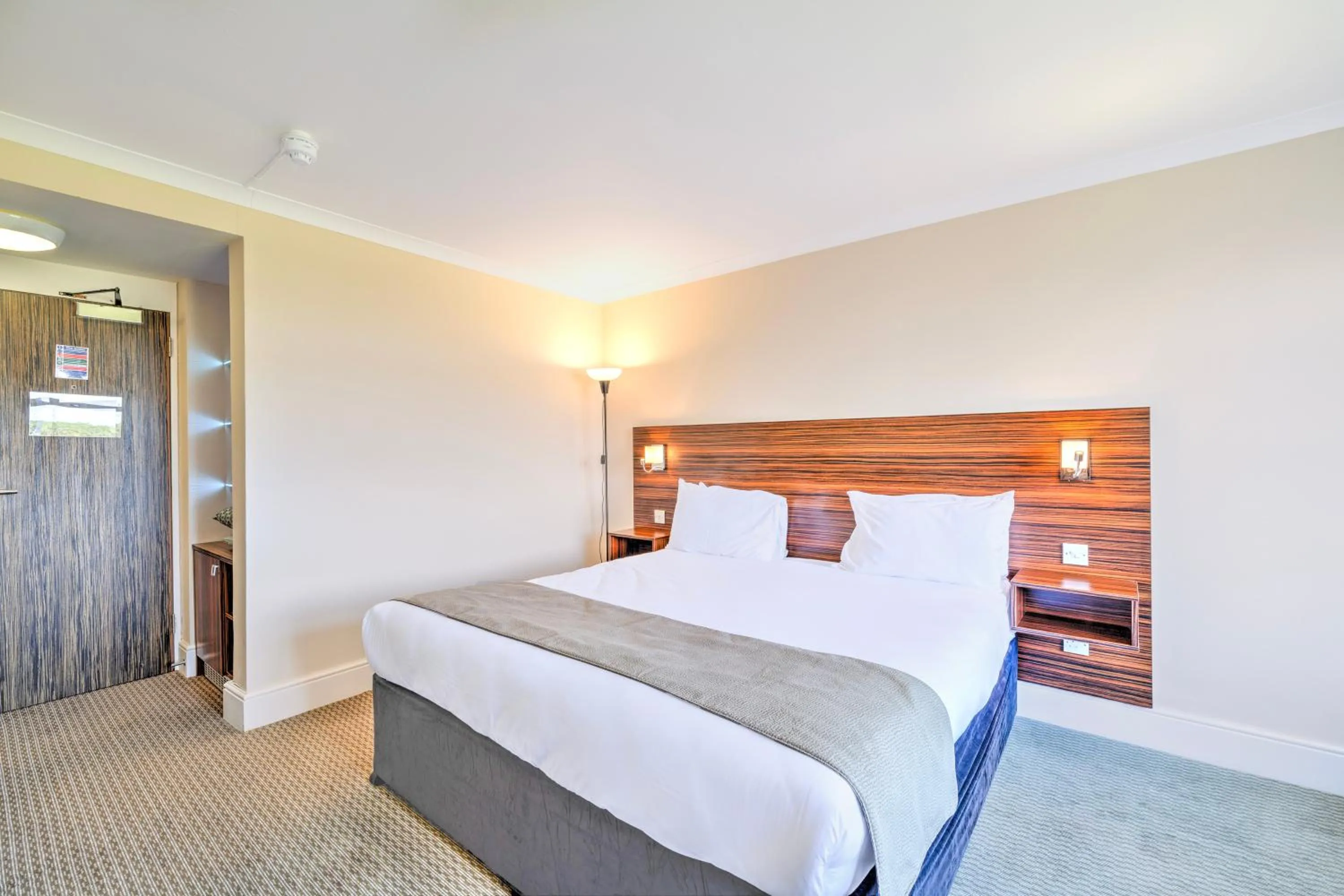 Bedroom, Bed in Palms Hotel & Retreat By Palette London Romford