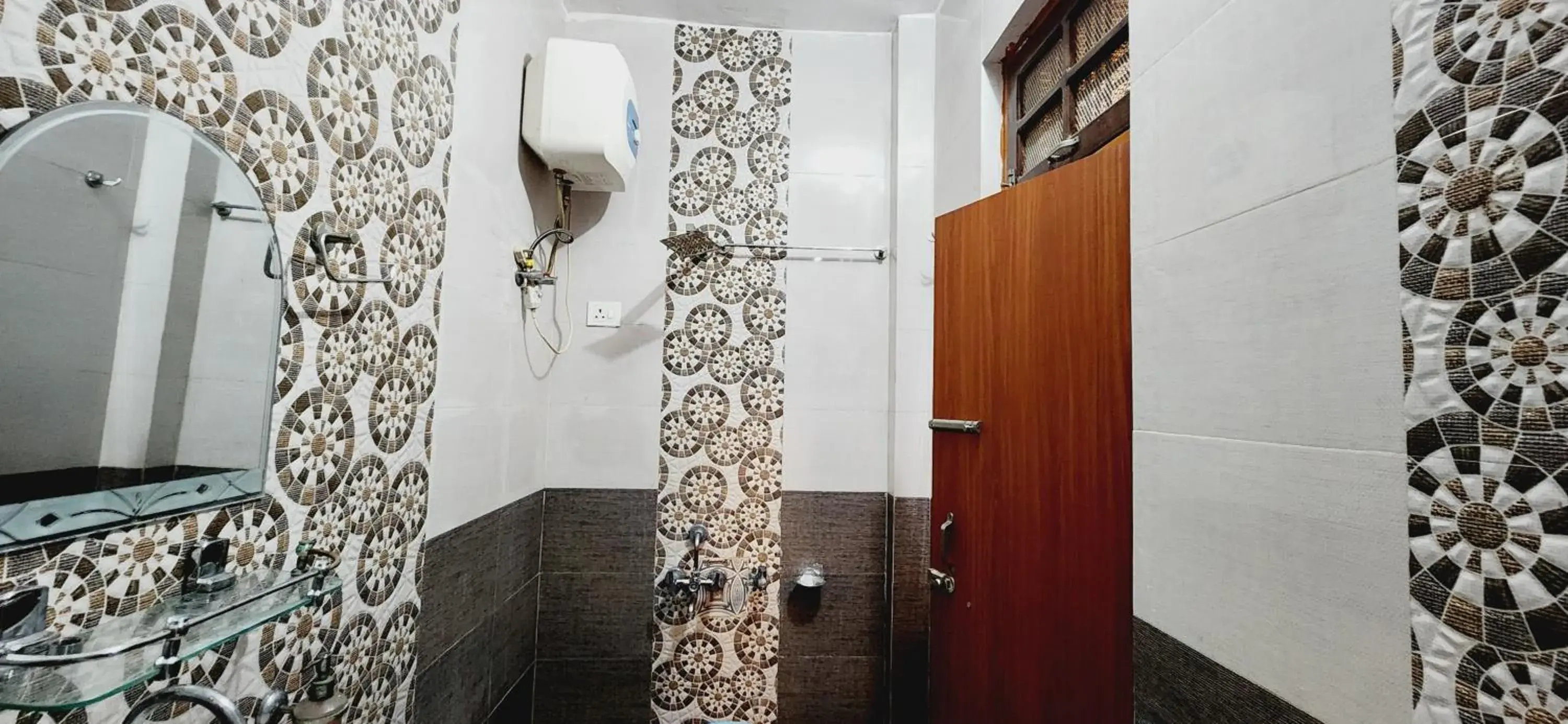 Shower in Prisha Stay Shower in Prisha Stay