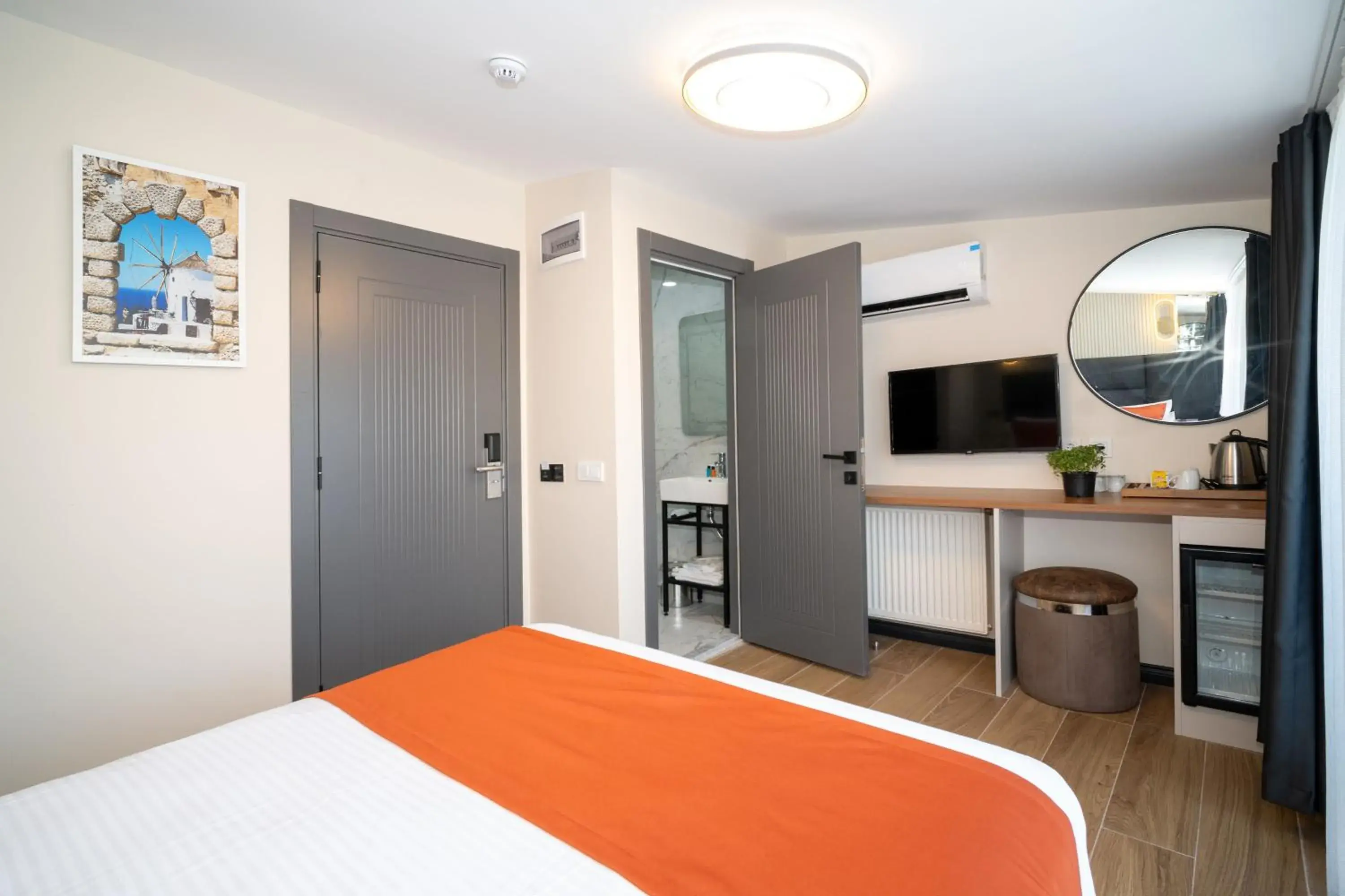 Bed in Robin Hotel Bed in Robin Hotel