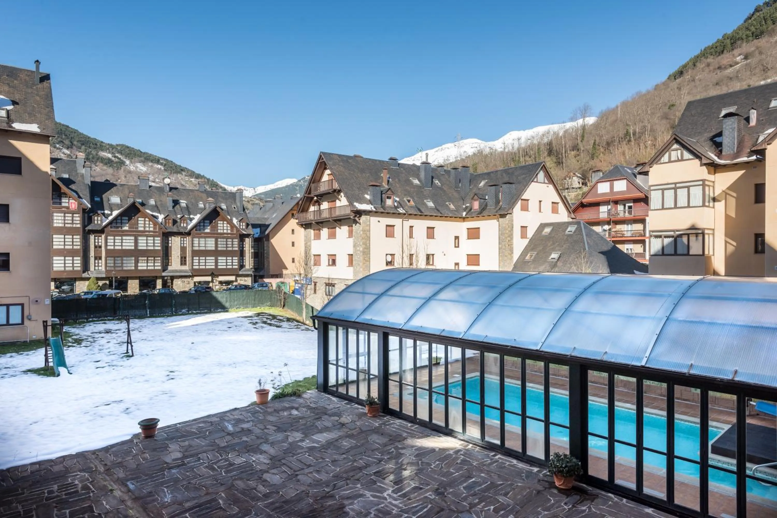 Pool view in El Refugio de Aran Vielha Aparthotel