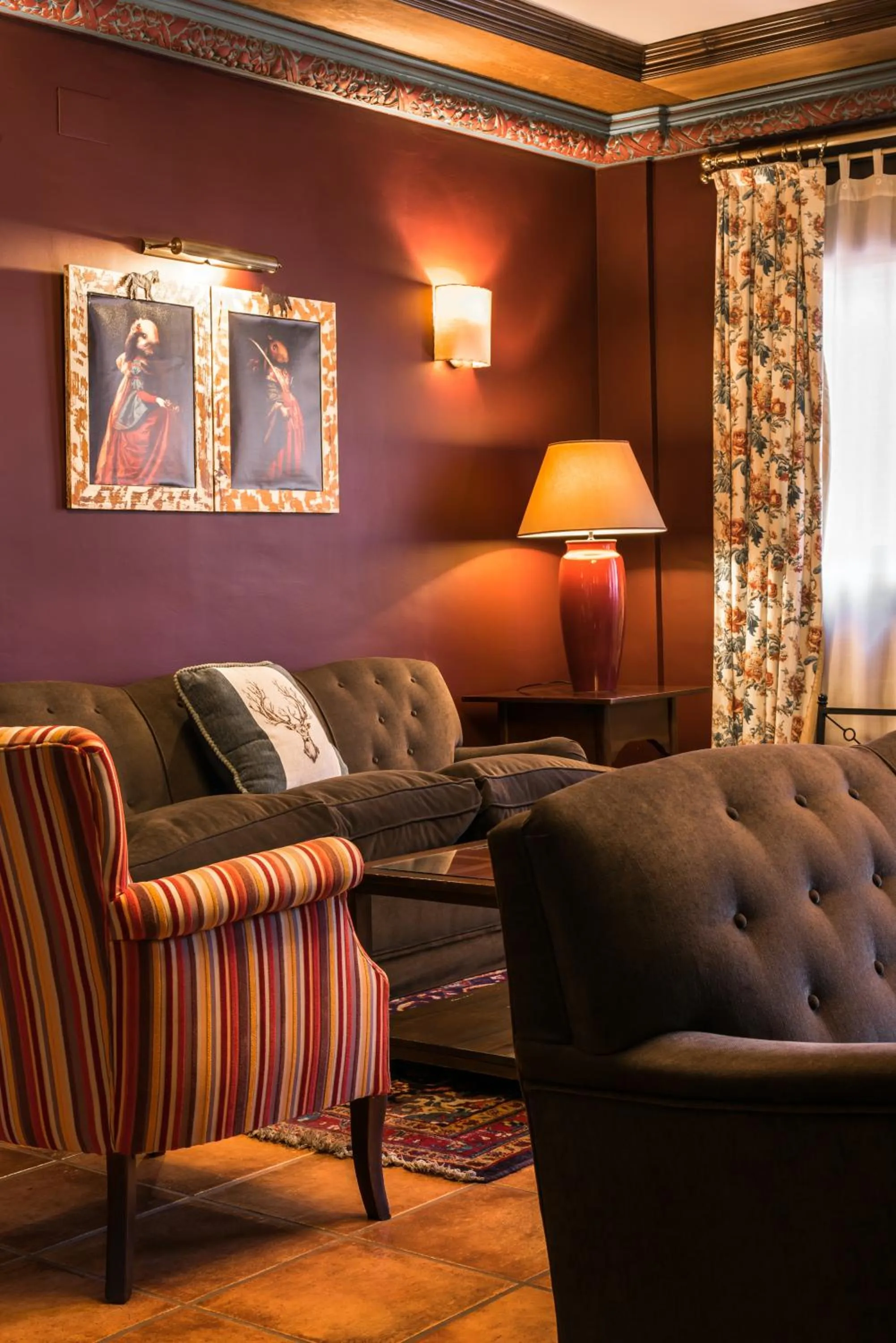 Communal lounge/ TV room in El Refugio de Aran Vielha Aparthotel