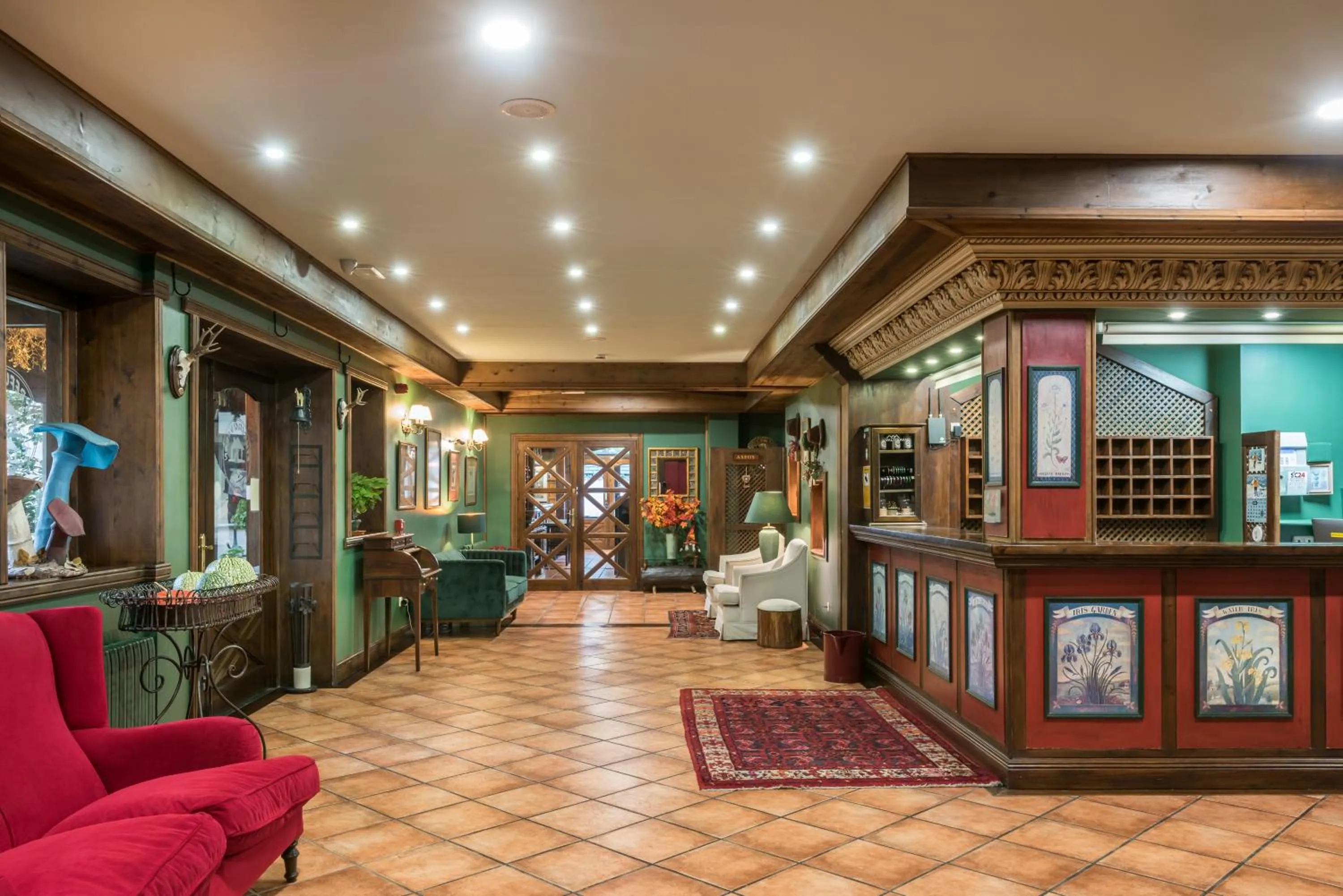 Lobby or reception in El Refugio de Aran Vielha Aparthotel