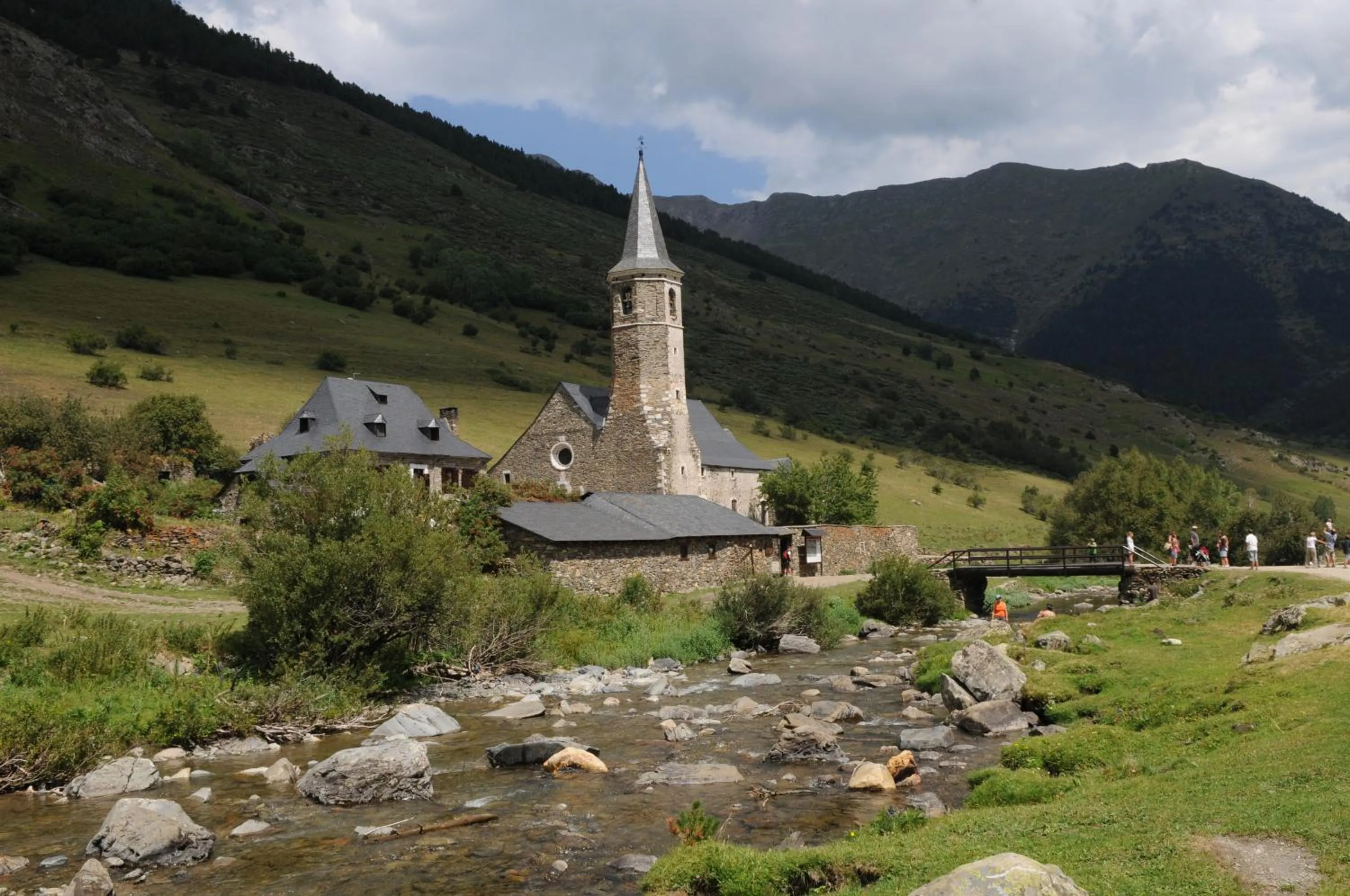 Natural landscape in El Refugio de Aran Vielha Aparthotel