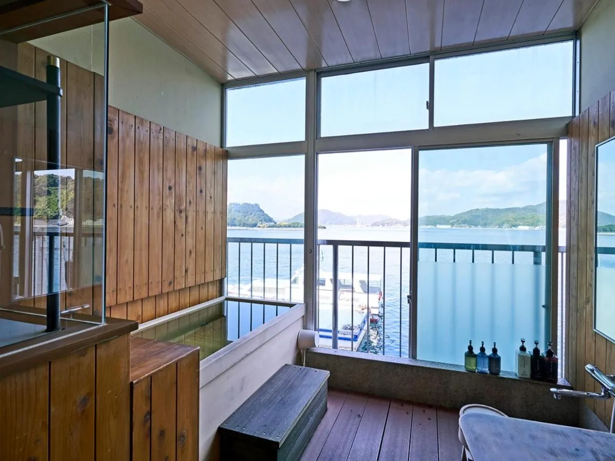 Bathroom in Abuto Honkan