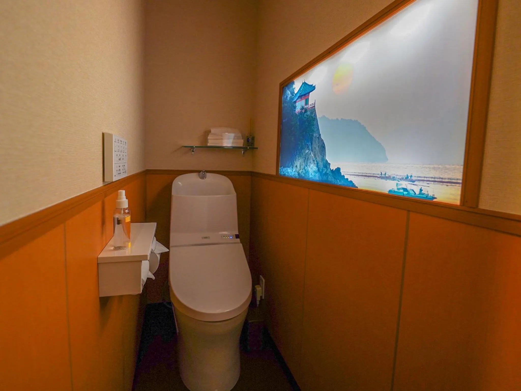 Photo of the whole room in Abuto Honkan