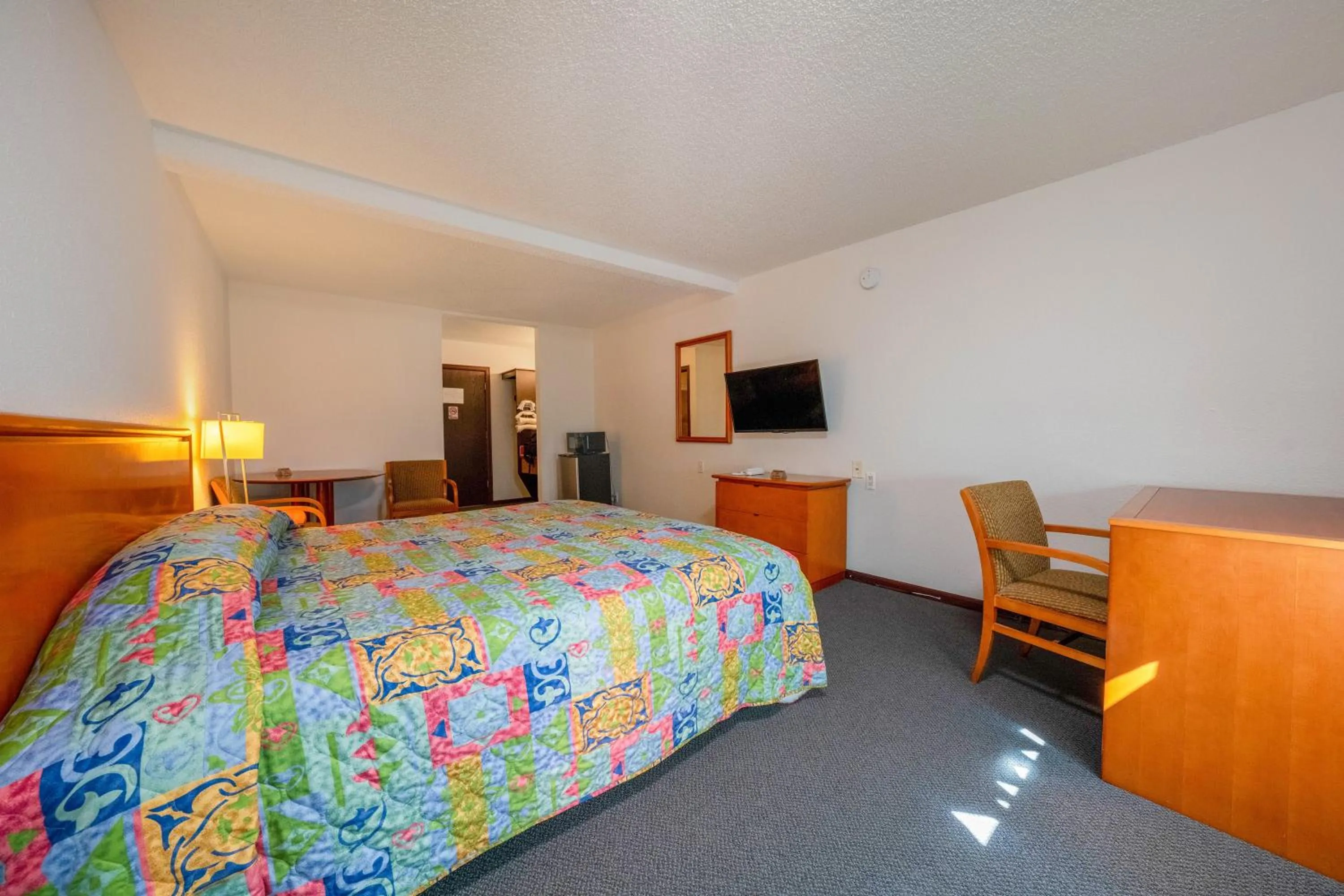 Bedroom, Bed in Unicorn Inn by OYO Portland