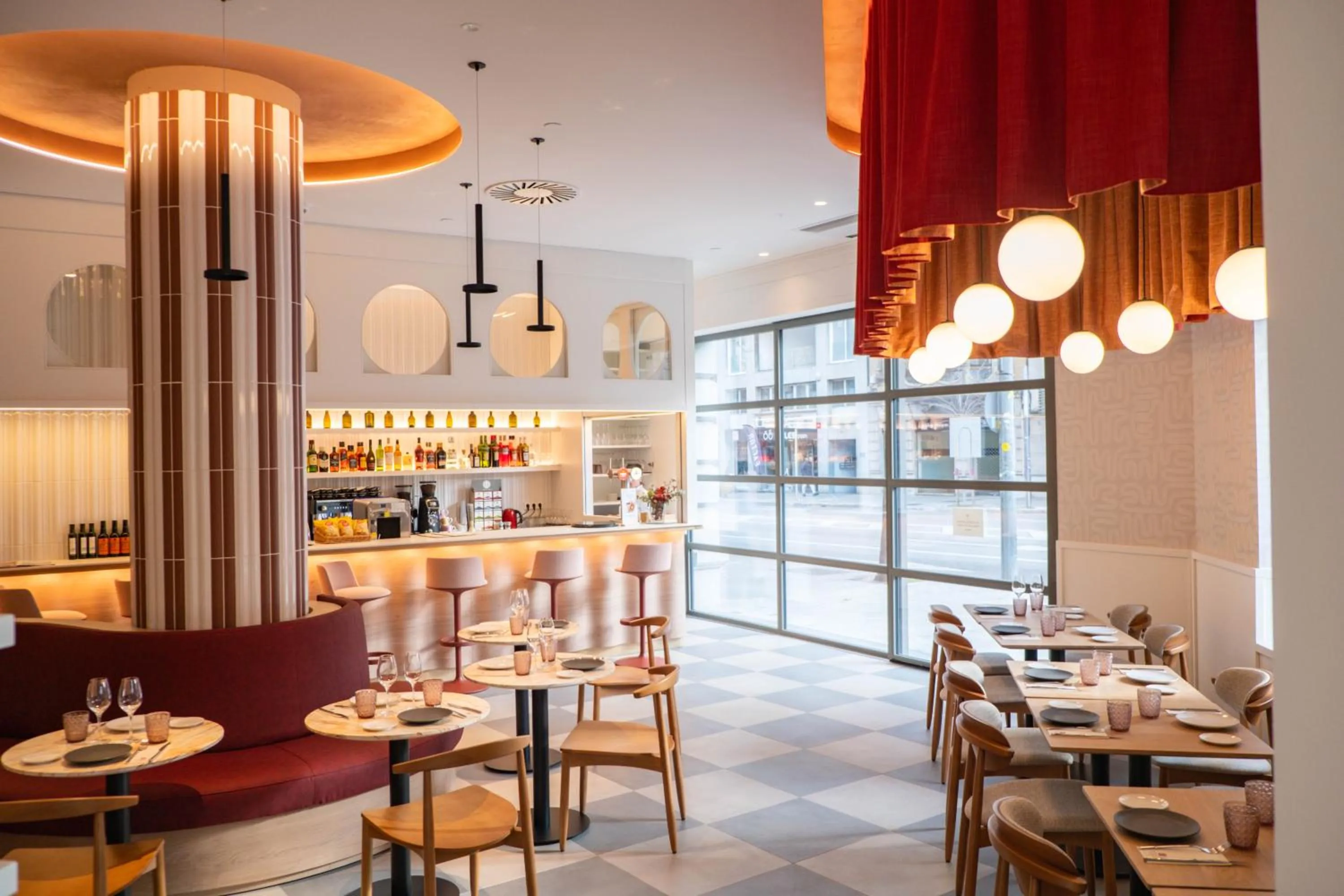 Restaurant/places to eat in Hotel Ultonia