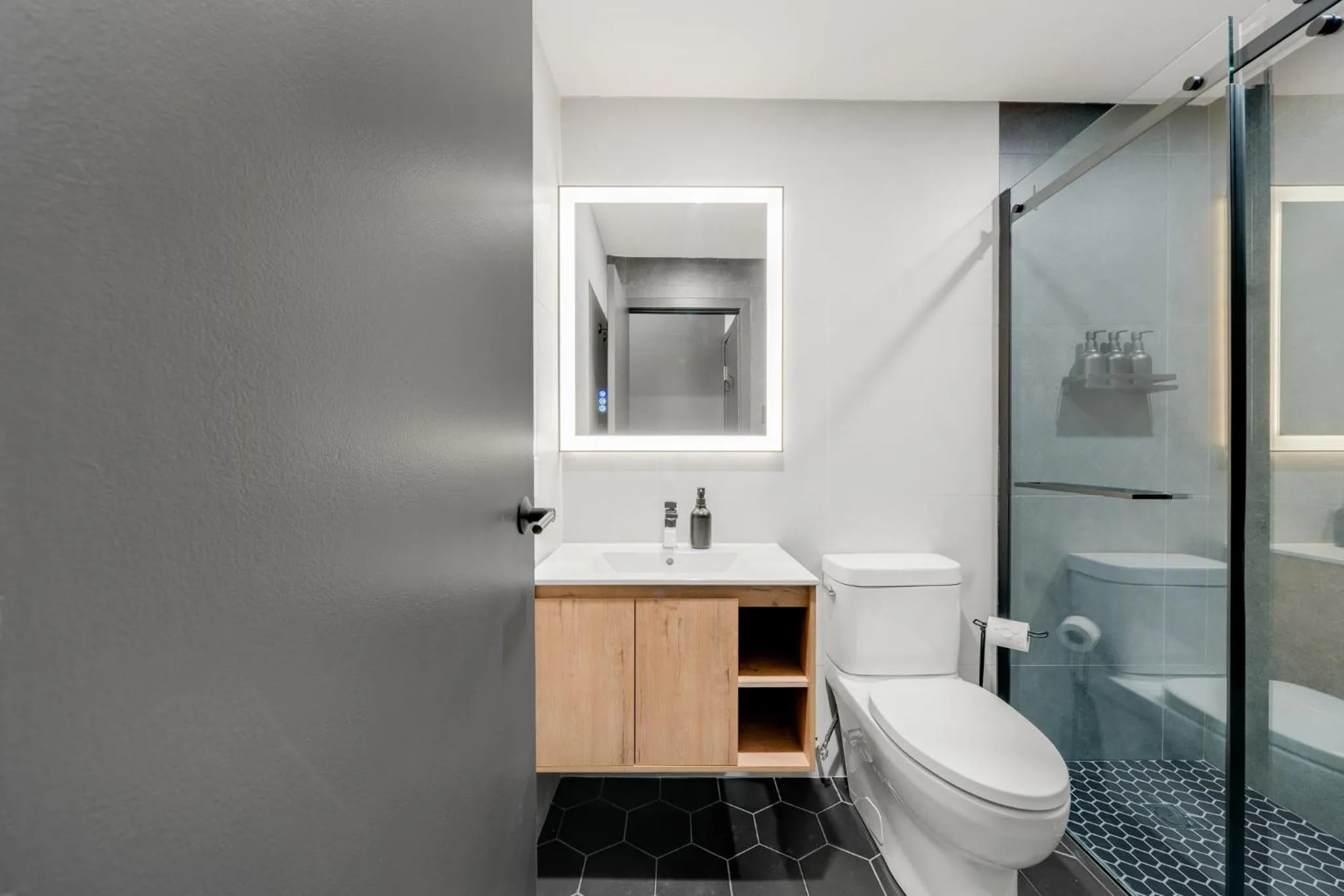 Shower in Lift Hotel