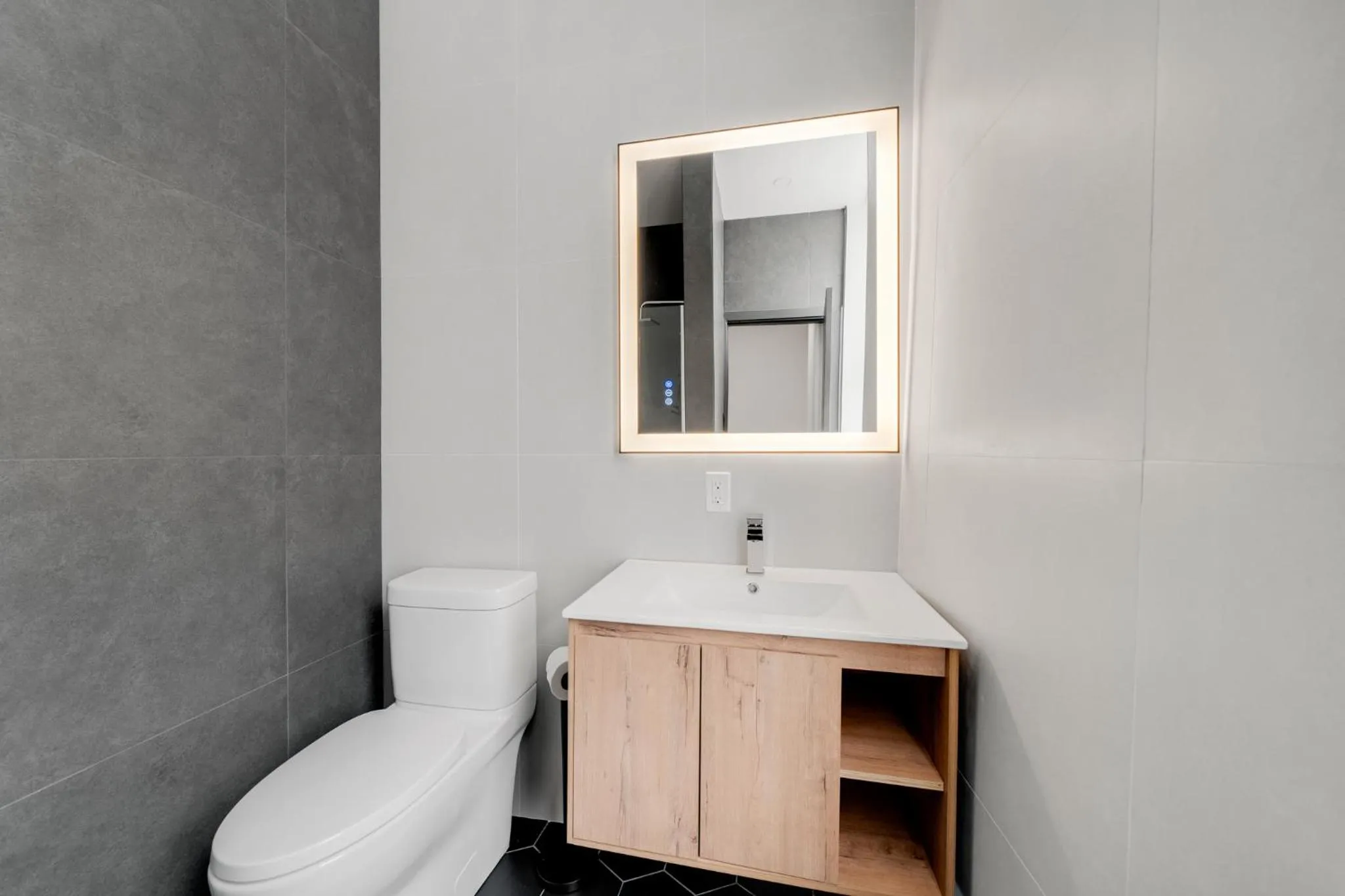 Shower in Lift Hotel