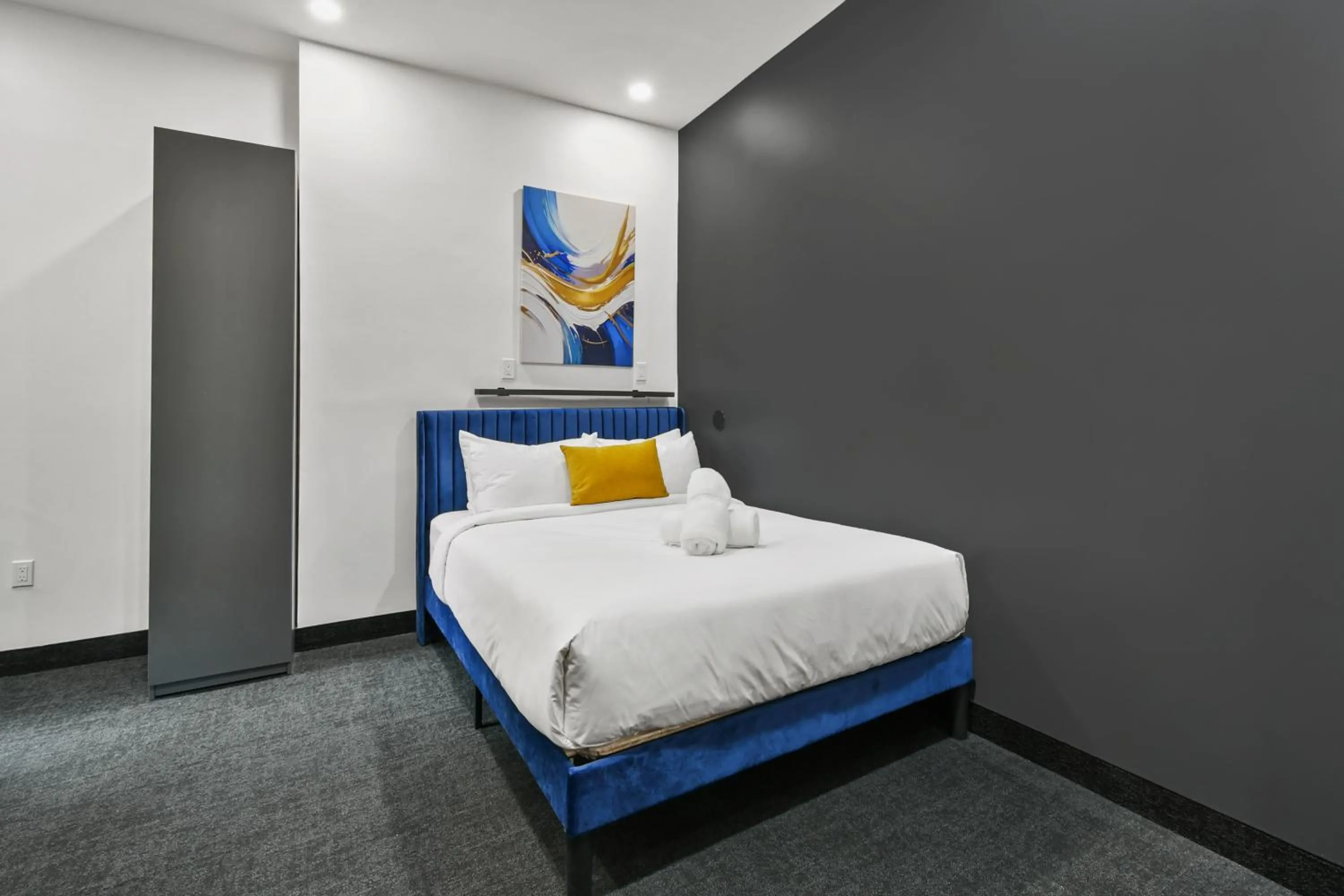 Bed in Lift Hotel