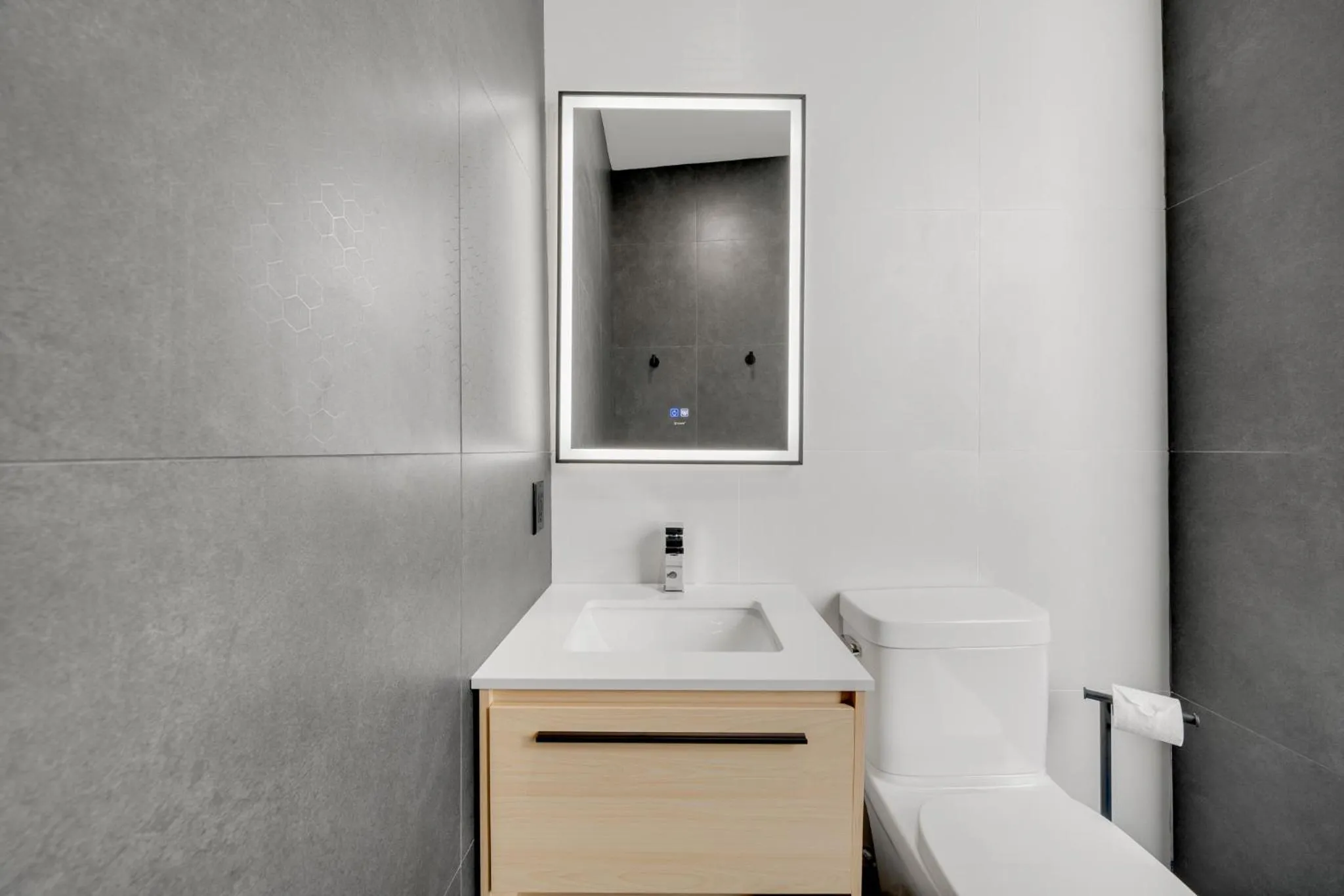 Shower in Lift Hotel