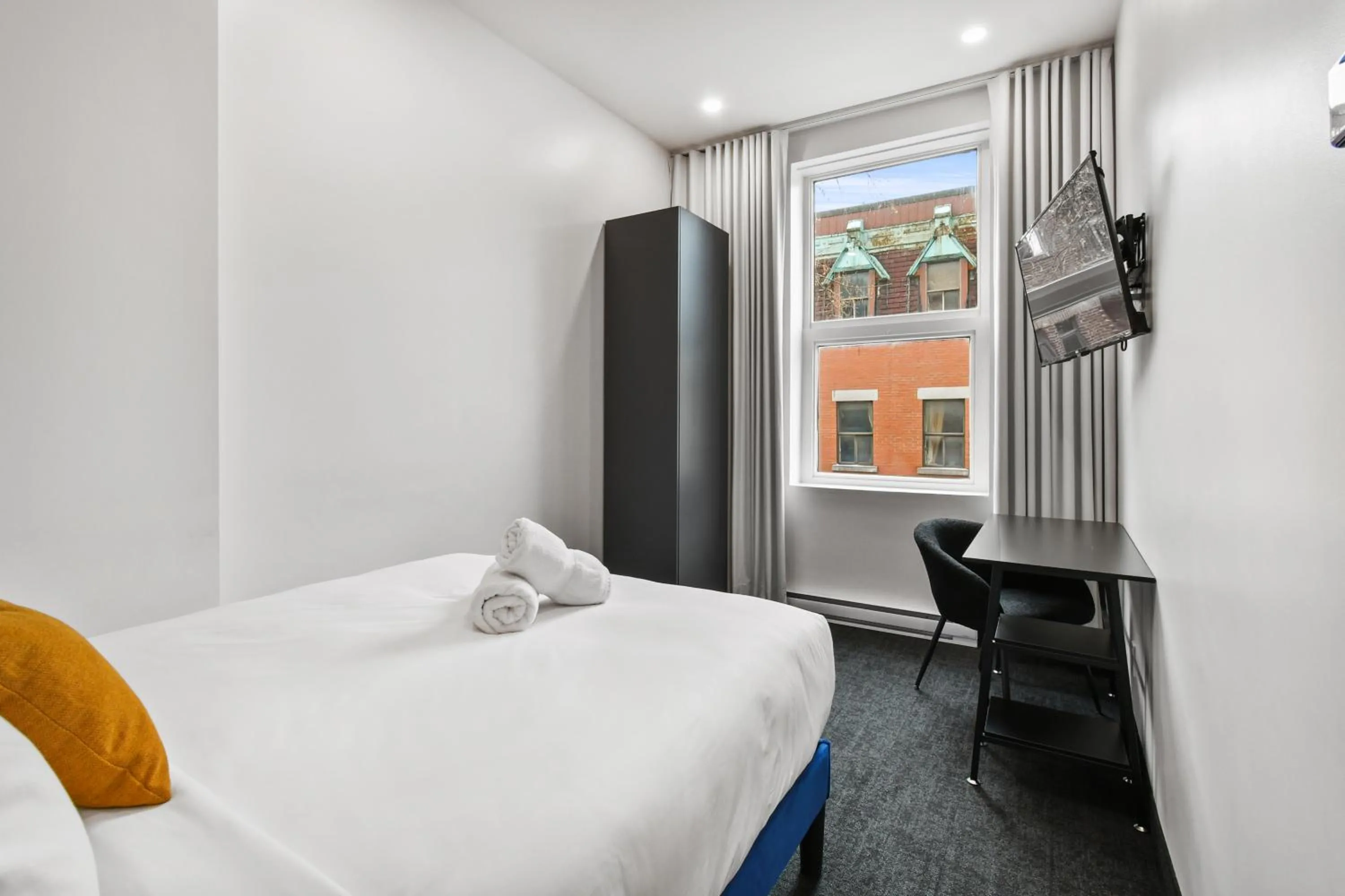 Bed in Lift Hotel