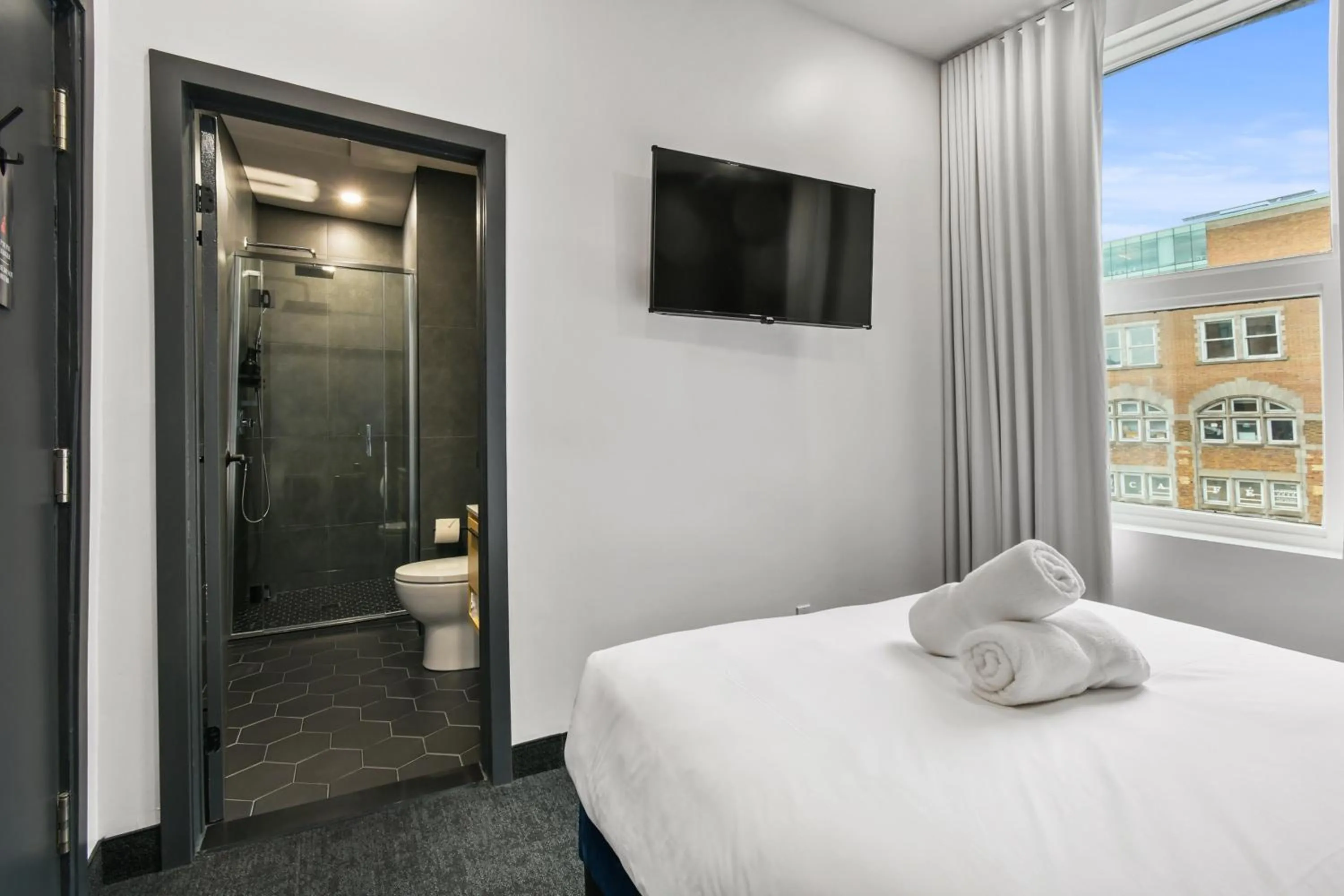 Bed in Lift Hotel