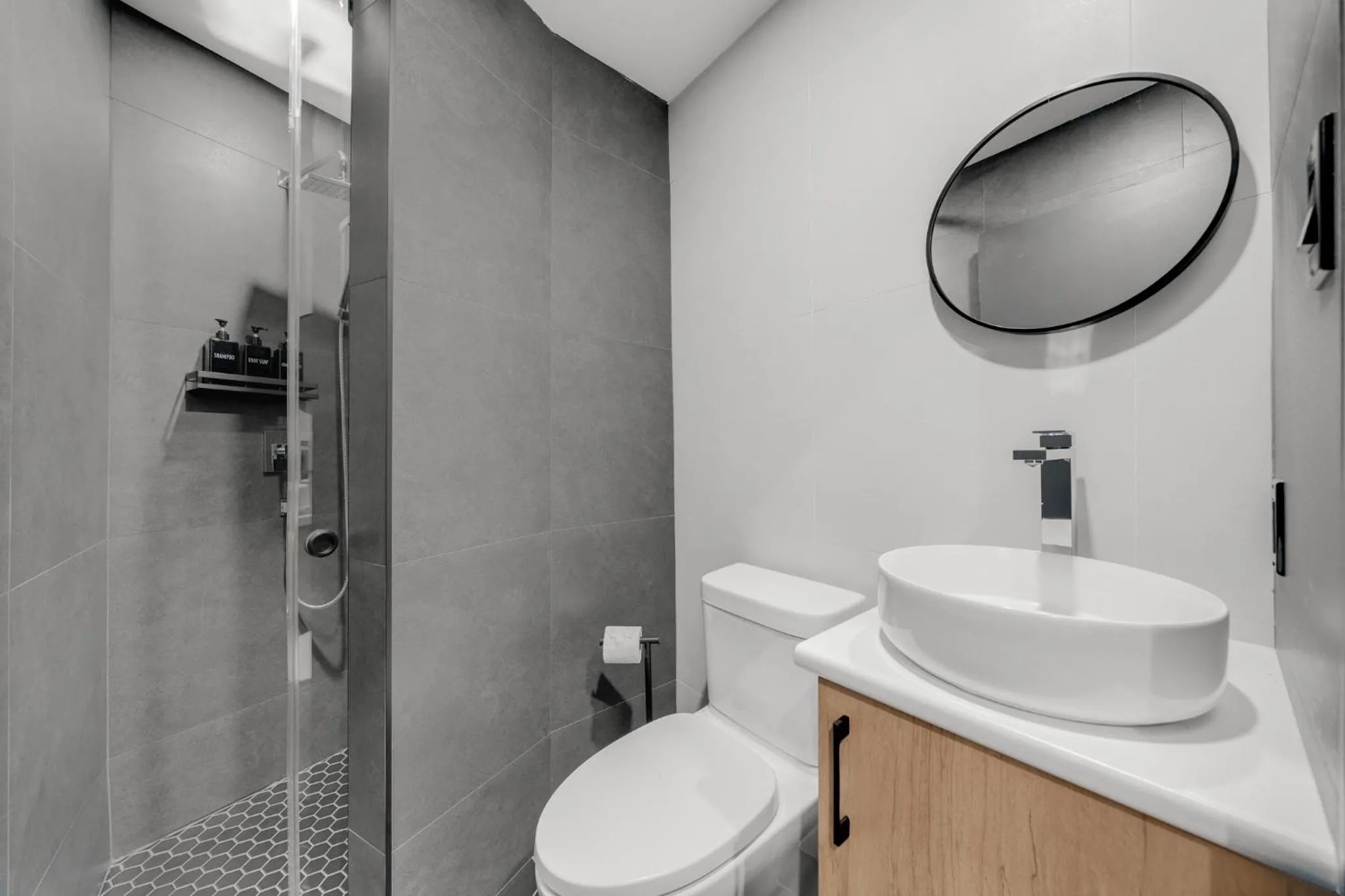Shower in Lift Hotel