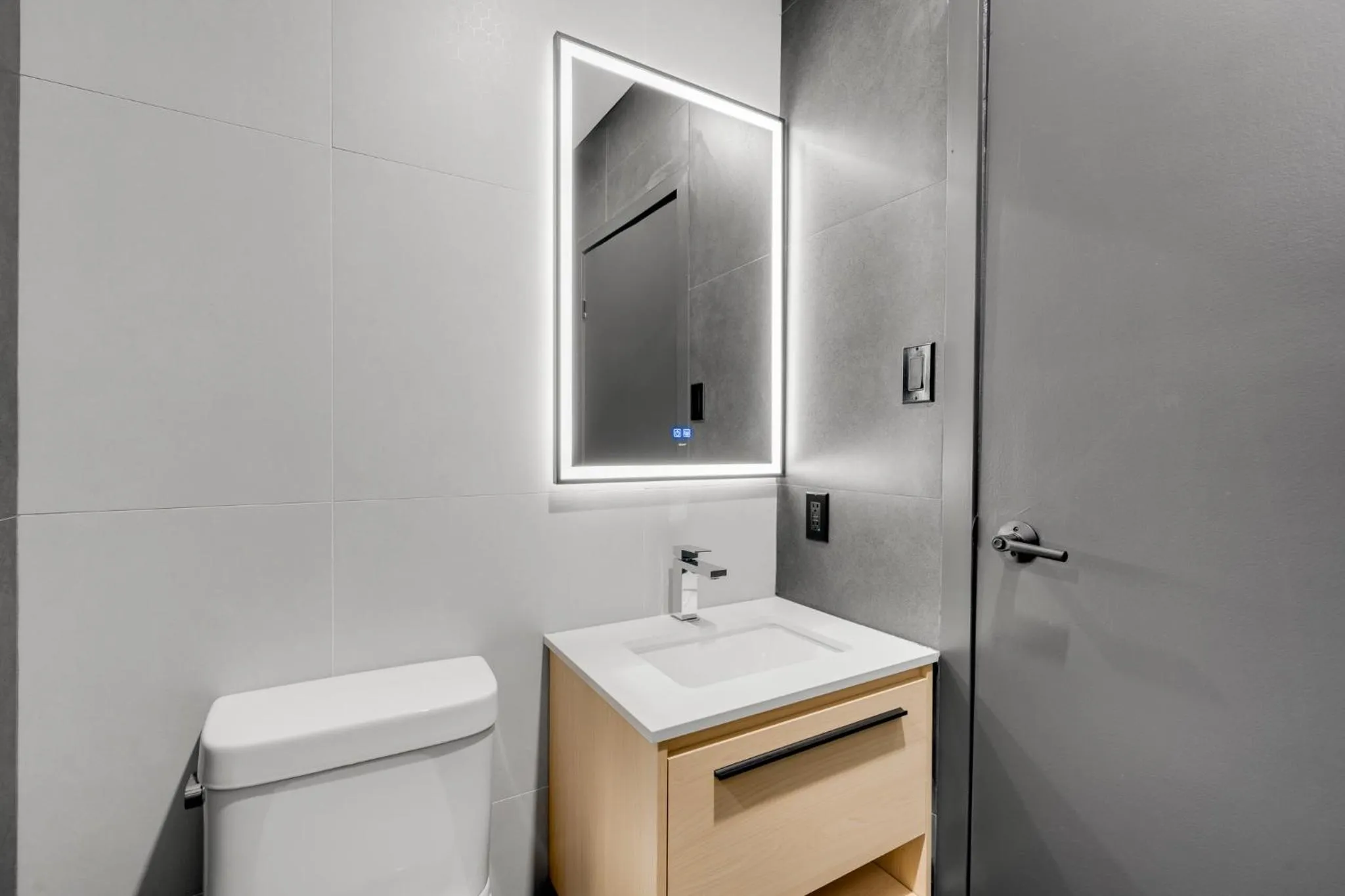 Shower in Lift Hotel