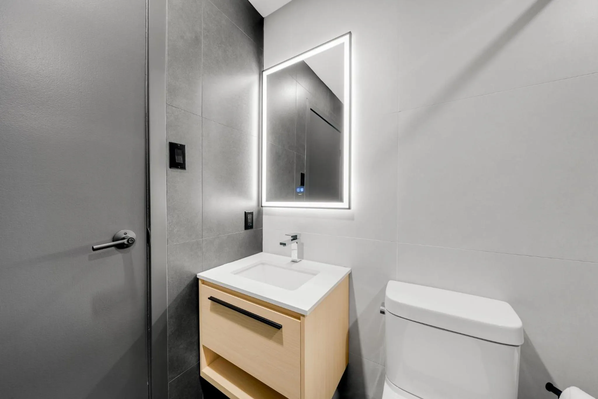 Shower in Lift Hotel