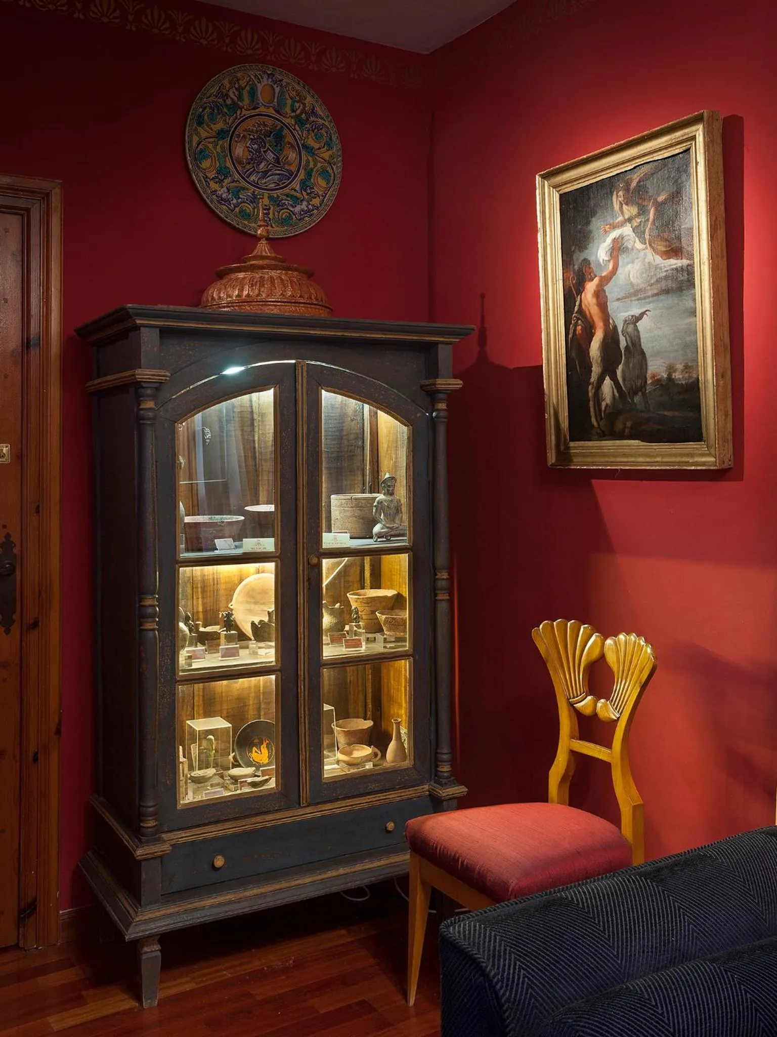 Library in Almunia de San Miguel