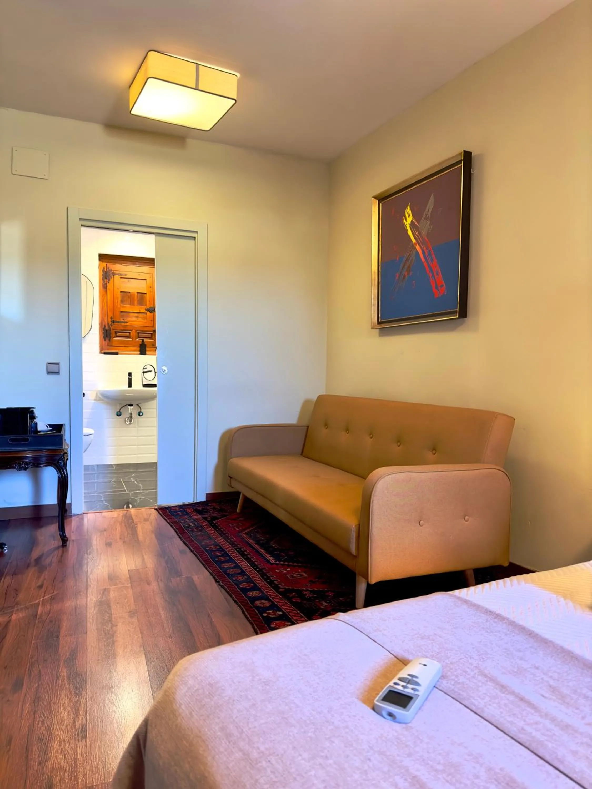 Bed in Almunia de San Miguel