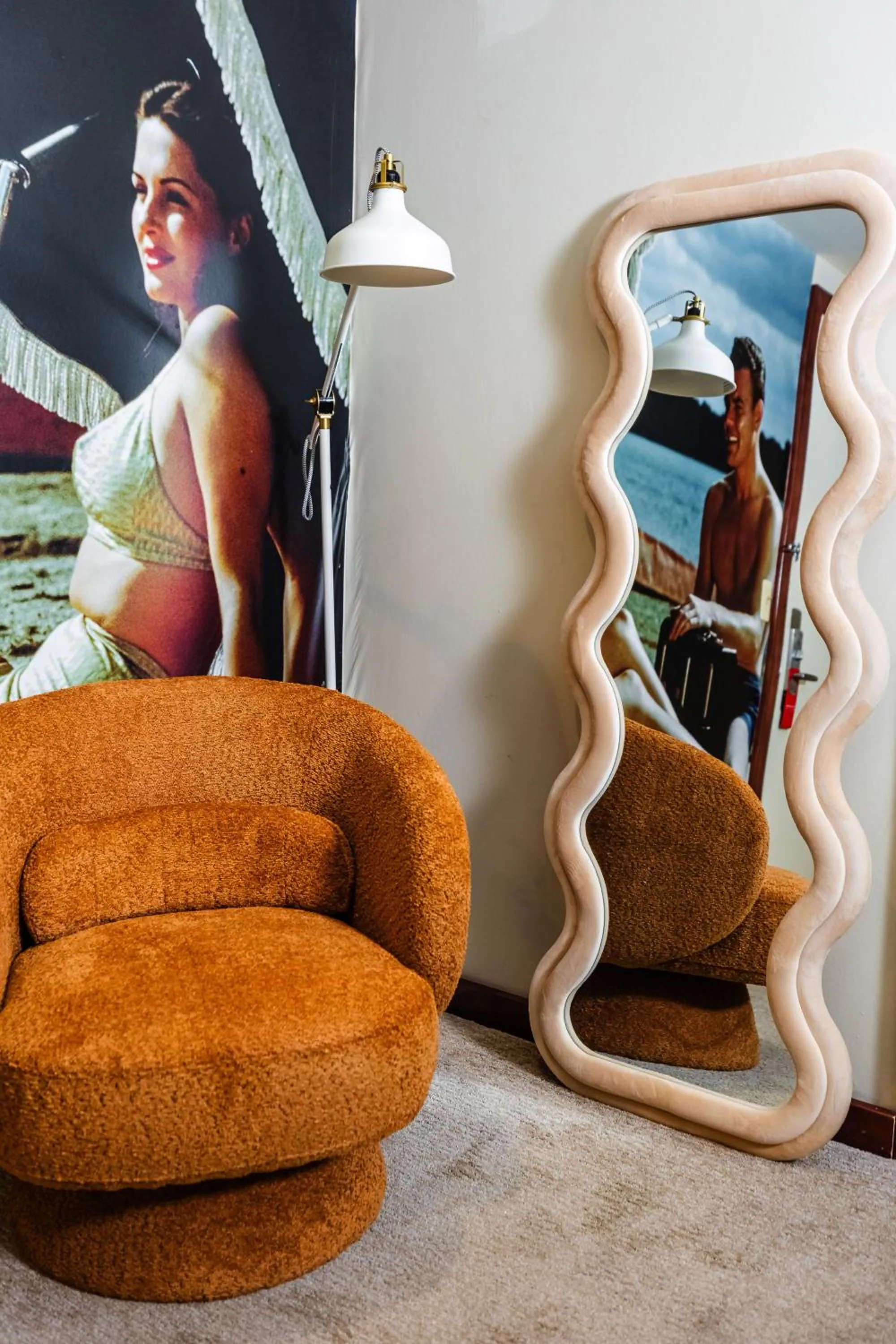 Seating area in Daddy O Hotel