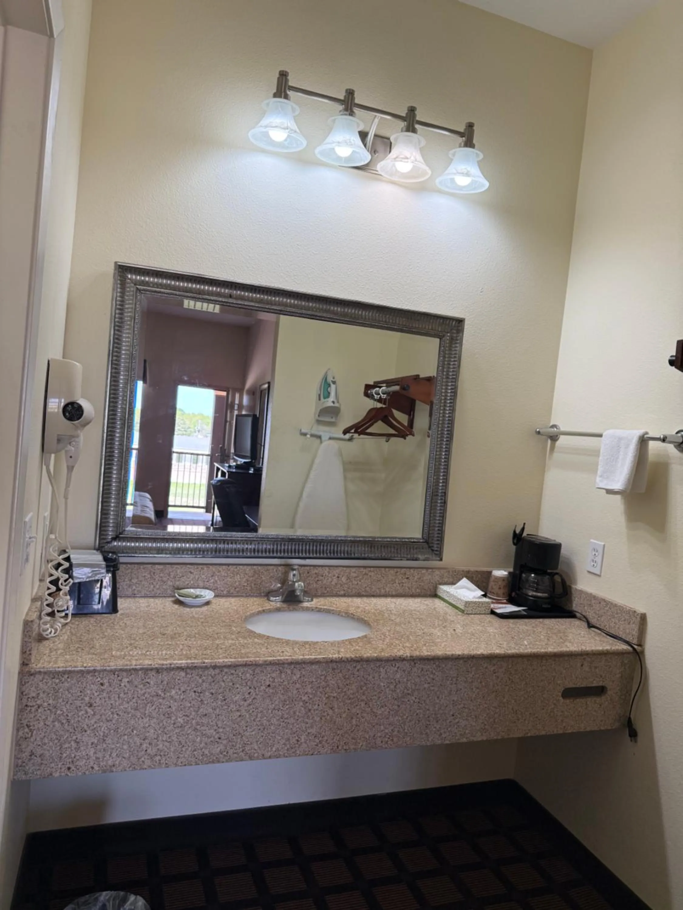 Executive Inn and Suites