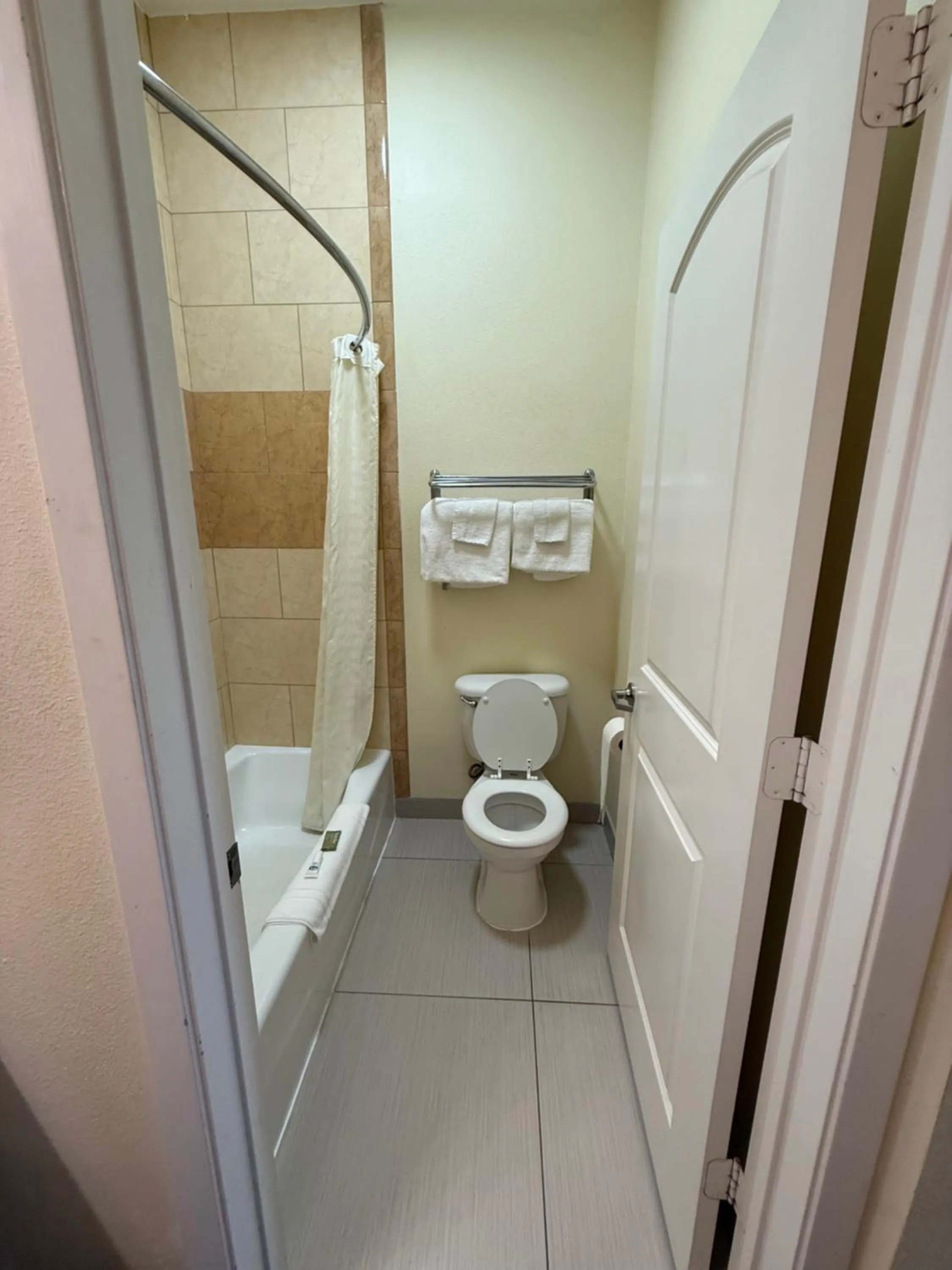 Executive Inn and Suites