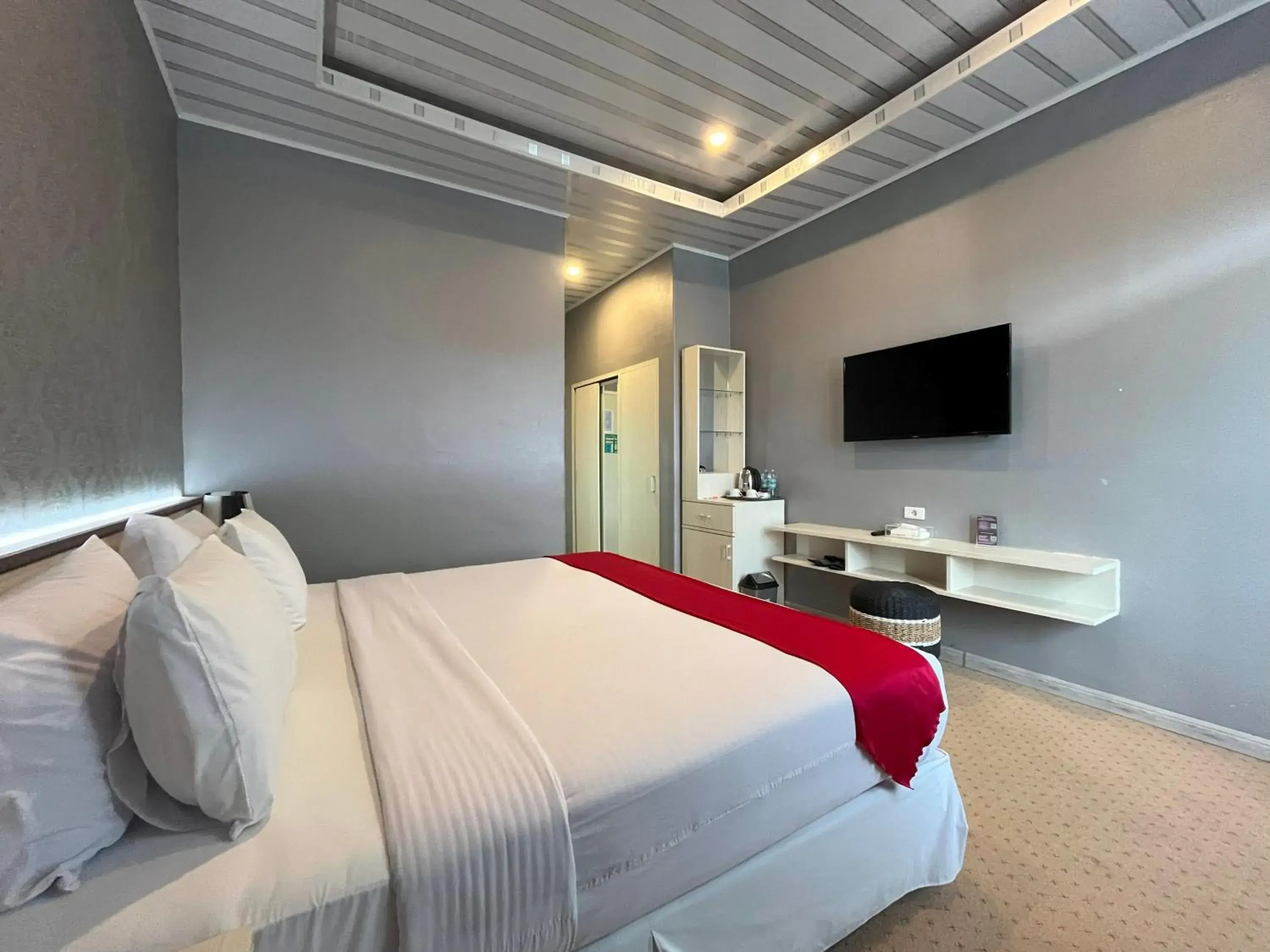 Deluxe Double Room in Grand Tamaro Hotel Deluxe Double Room in Grand Tamaro Hotel