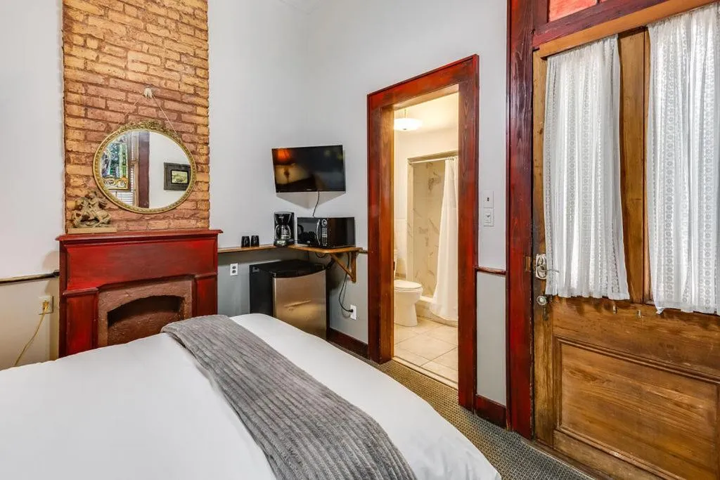 Bed in Royal Barracks Guest House