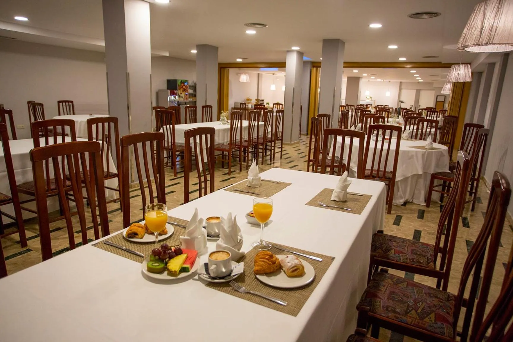 Restaurant/places to eat in Hotel Borgia