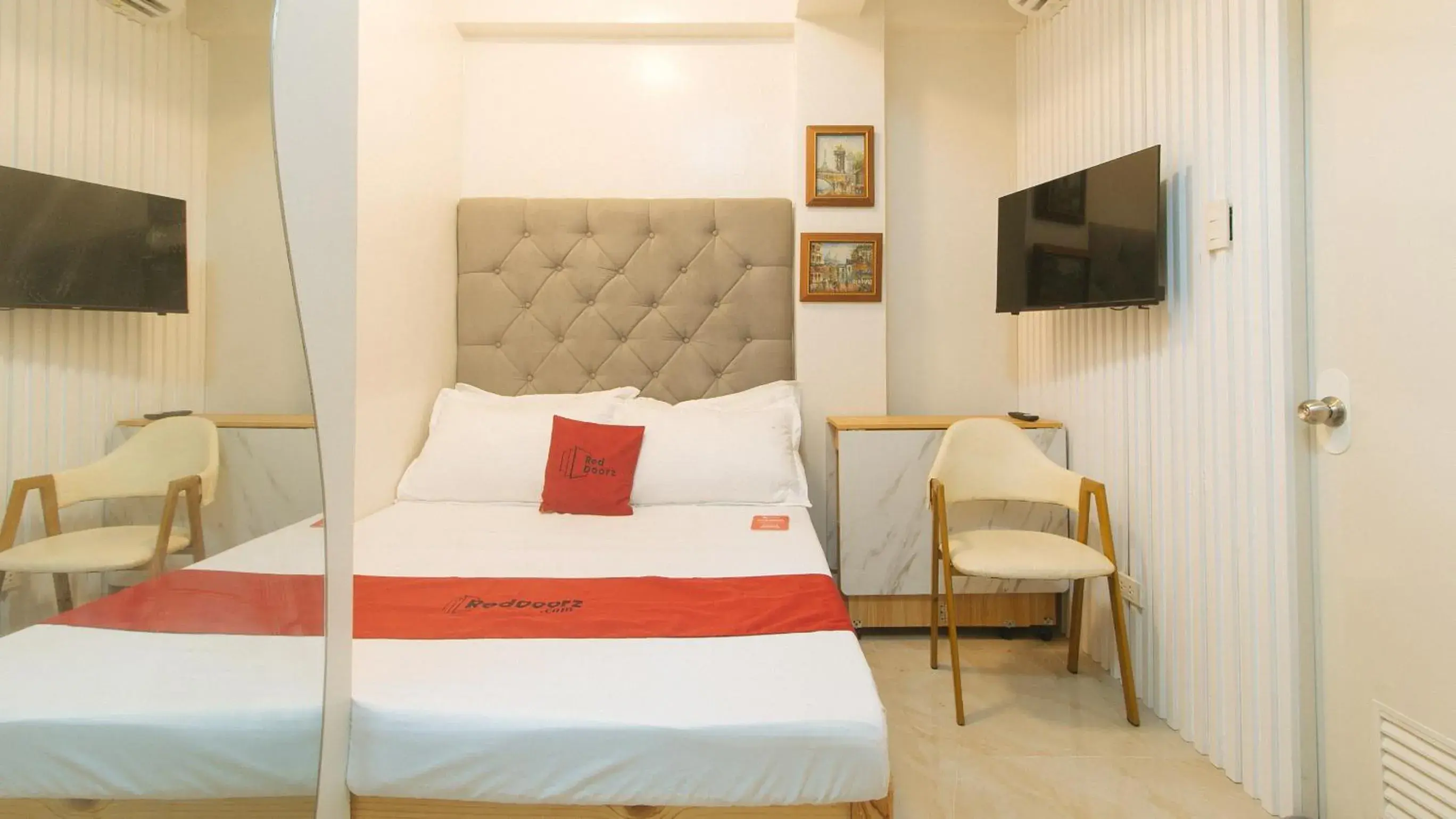 RedDoorz at Delorian Residences RedDoorz at Delorian Residences