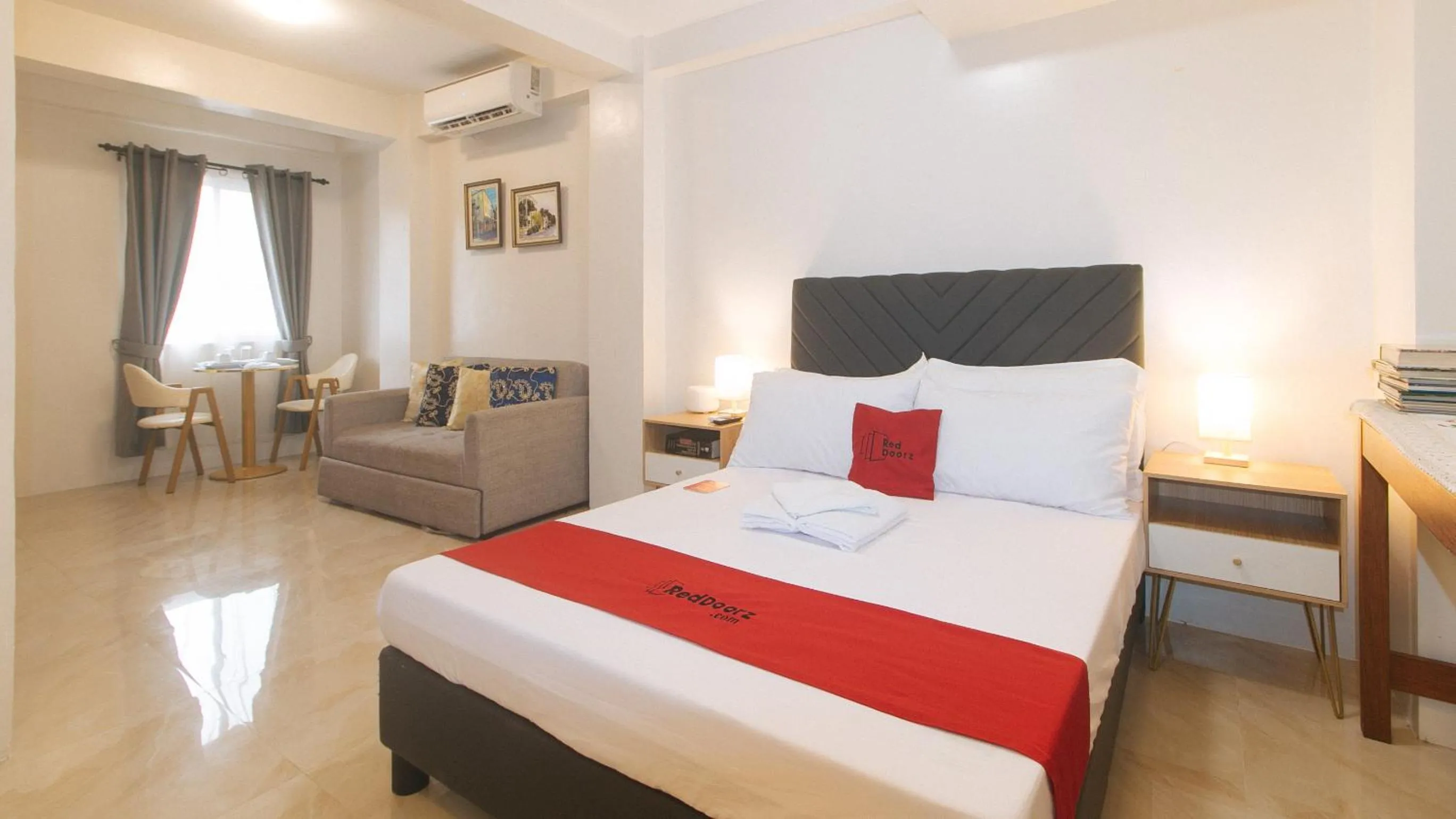 Bed in RedDoorz at Delorian Residences