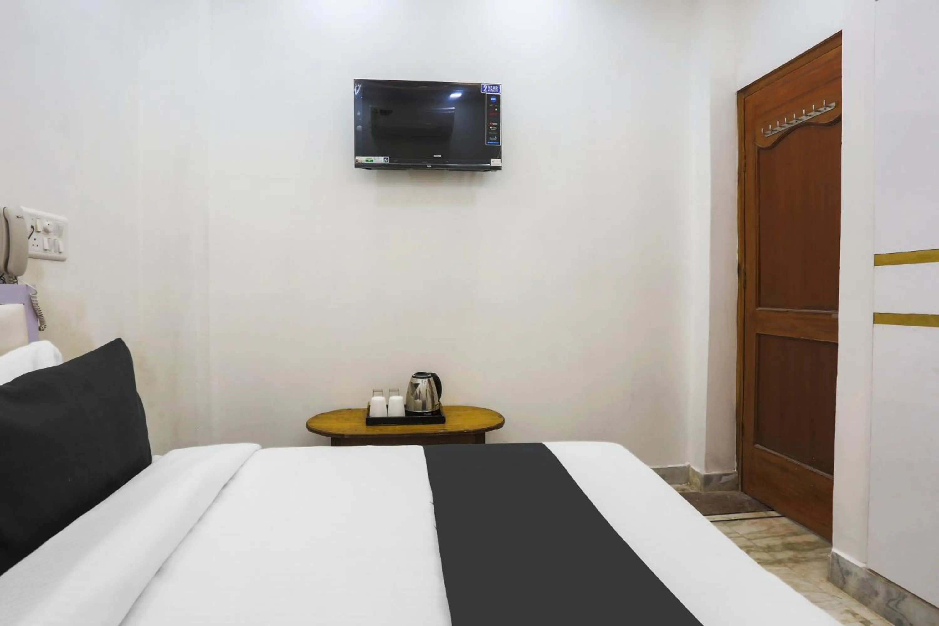 Bedroom in Hotel O Golden Key Rohini