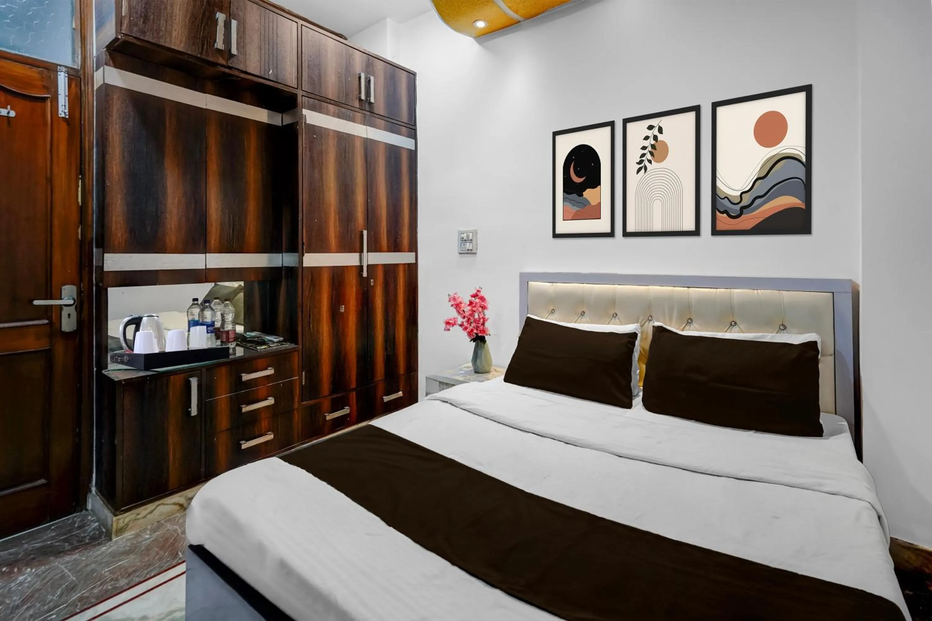 Bedroom, Bed in Super Hotel O Iskcon Temple Rohini Formerly Golden Key