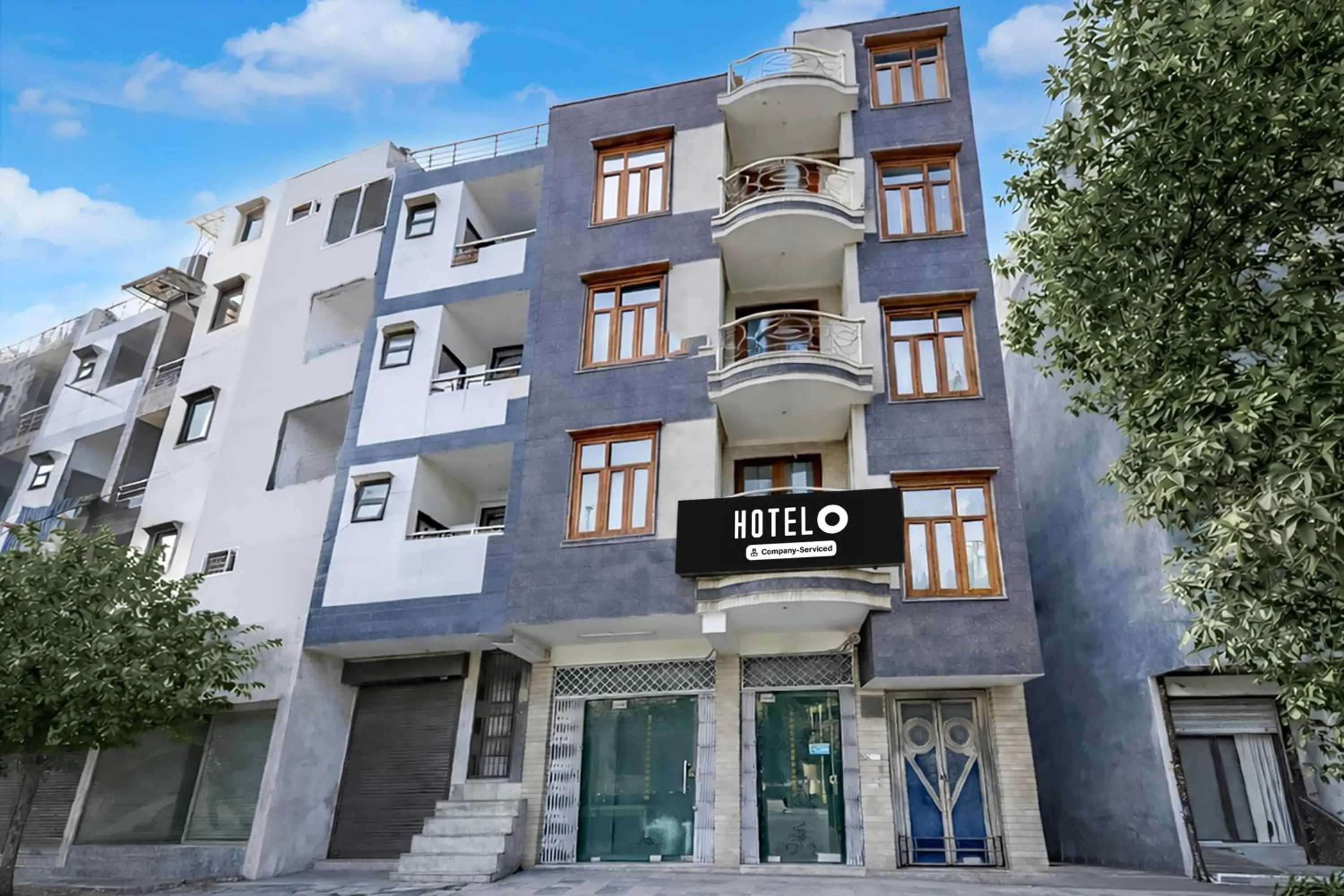 Facade/entrance in Hotel O Iskcon Temple Rohini Formerly Golden Key