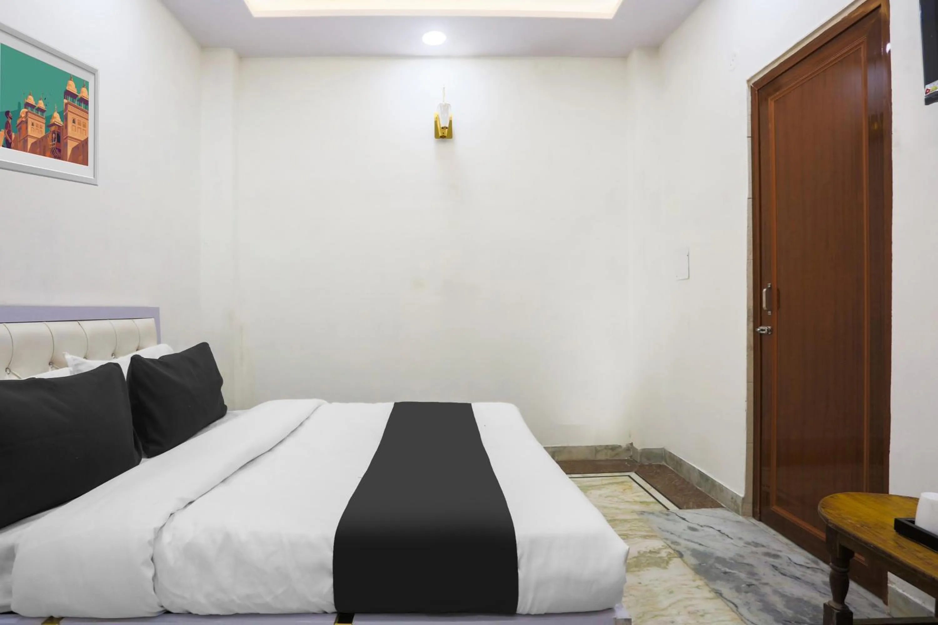 Bedroom in Hotel O Golden Key Rohini