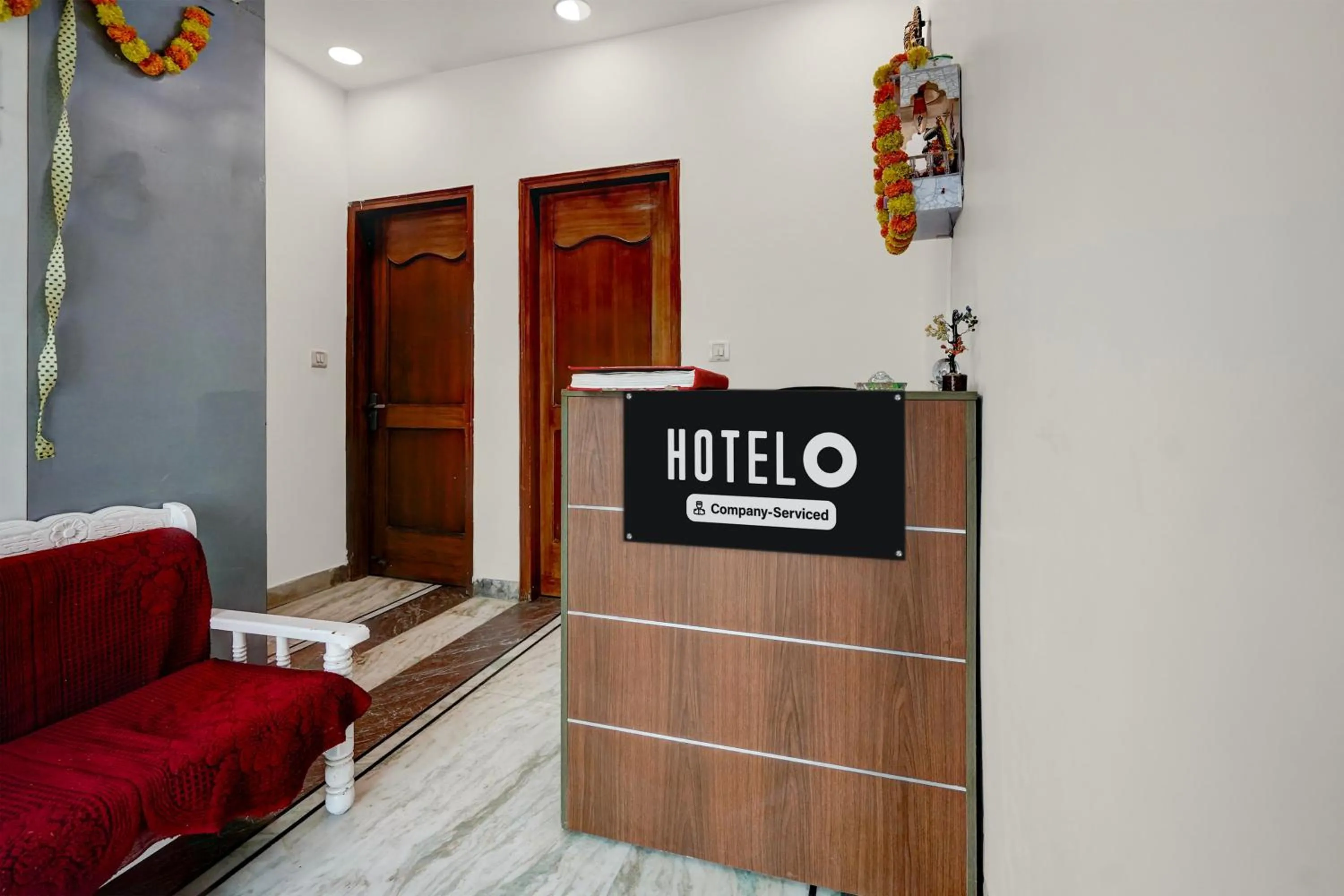 Lobby or reception in Super Hotel O Iskcon Temple Rohini Formerly Golden Key