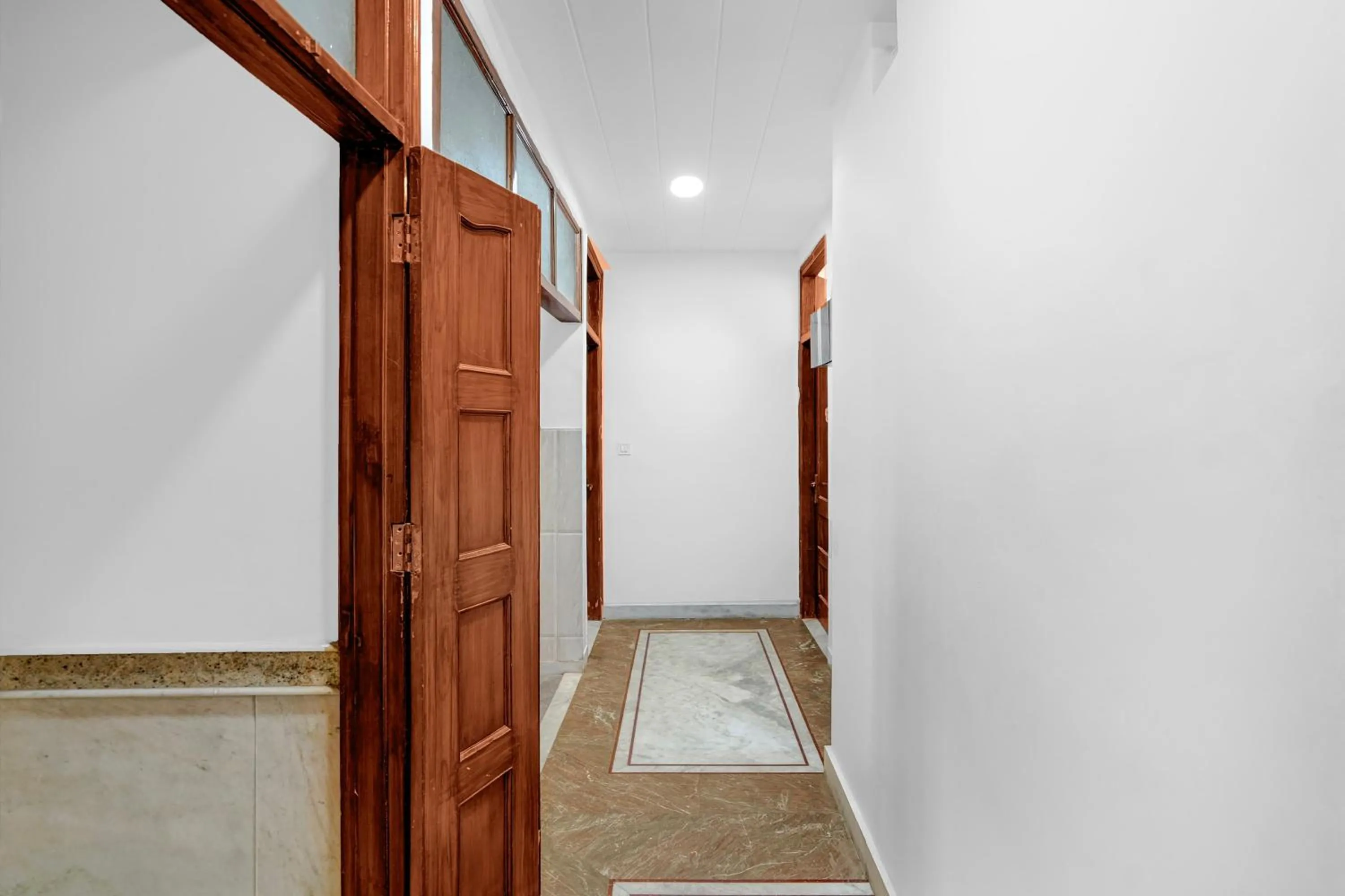 Lobby or reception in Super Hotel O Iskcon Temple Rohini Formerly Golden Key