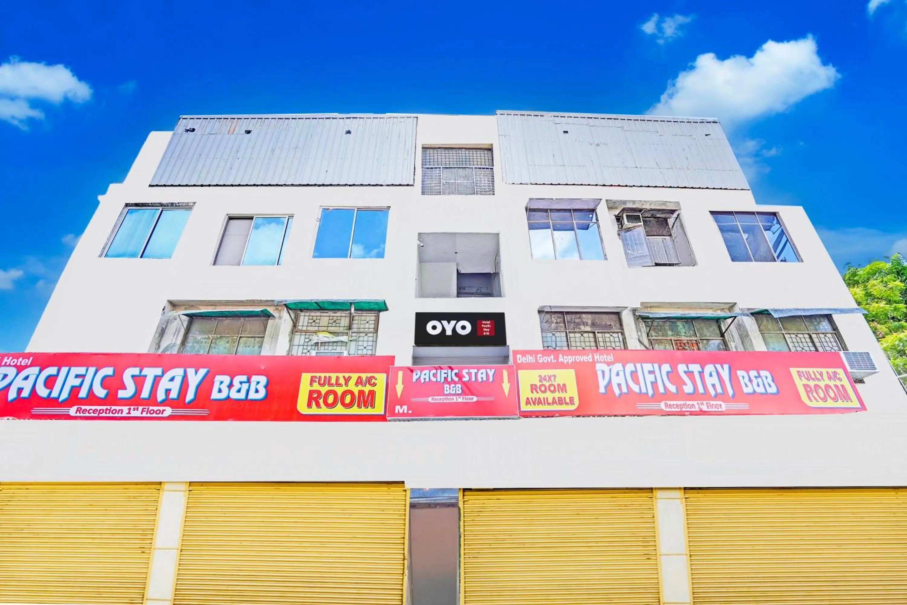 Facade/entrance in Super Hotel O Pacific Stay