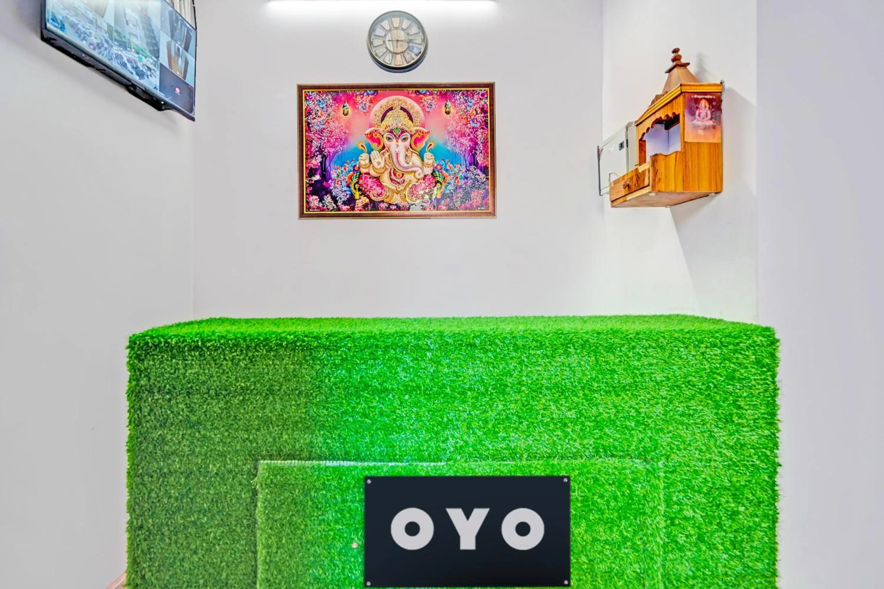 Lobby or reception in Super Hotel O Pacific Stay