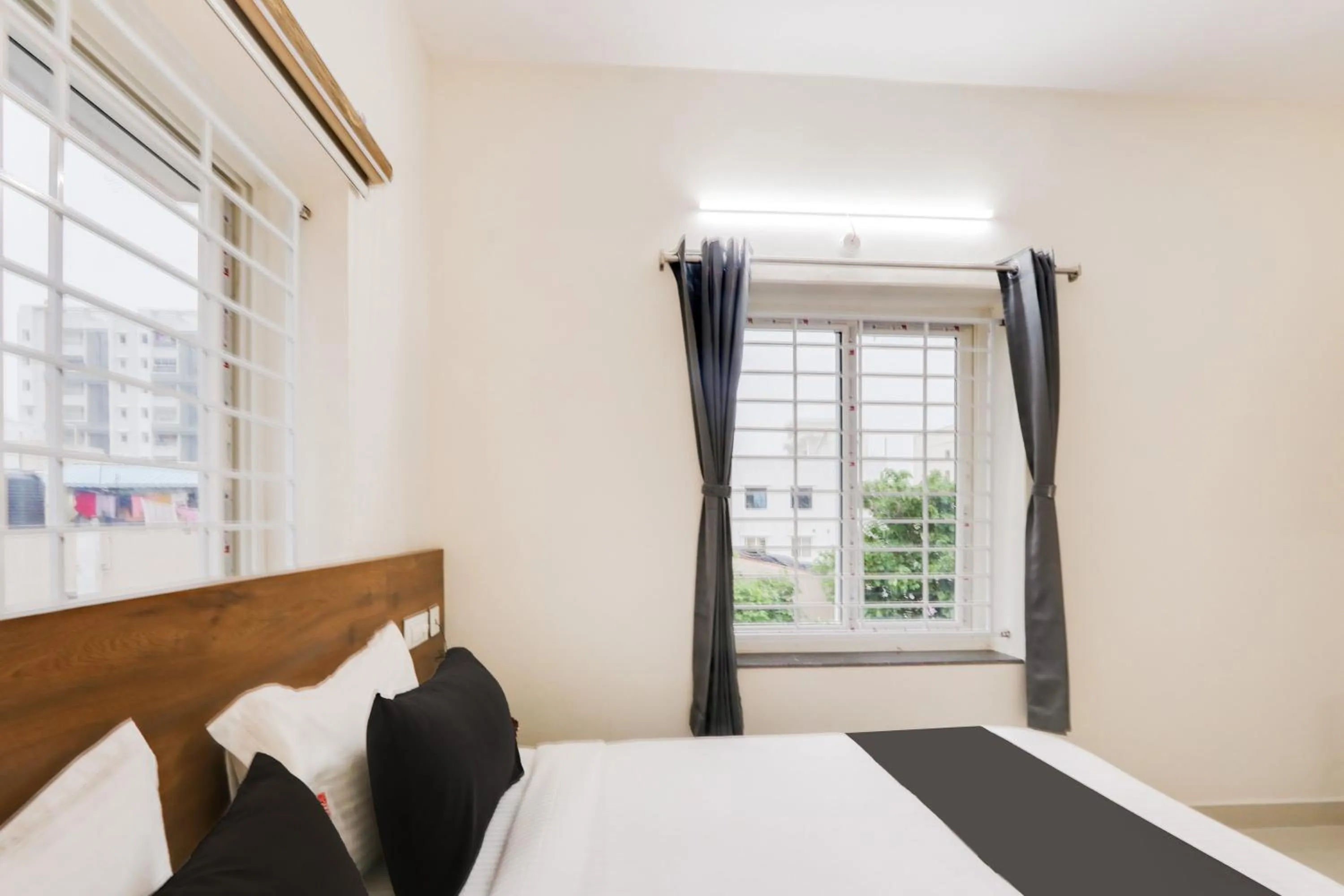 Bedroom, Bed in Super Townhouse Sri Nirvana Grand