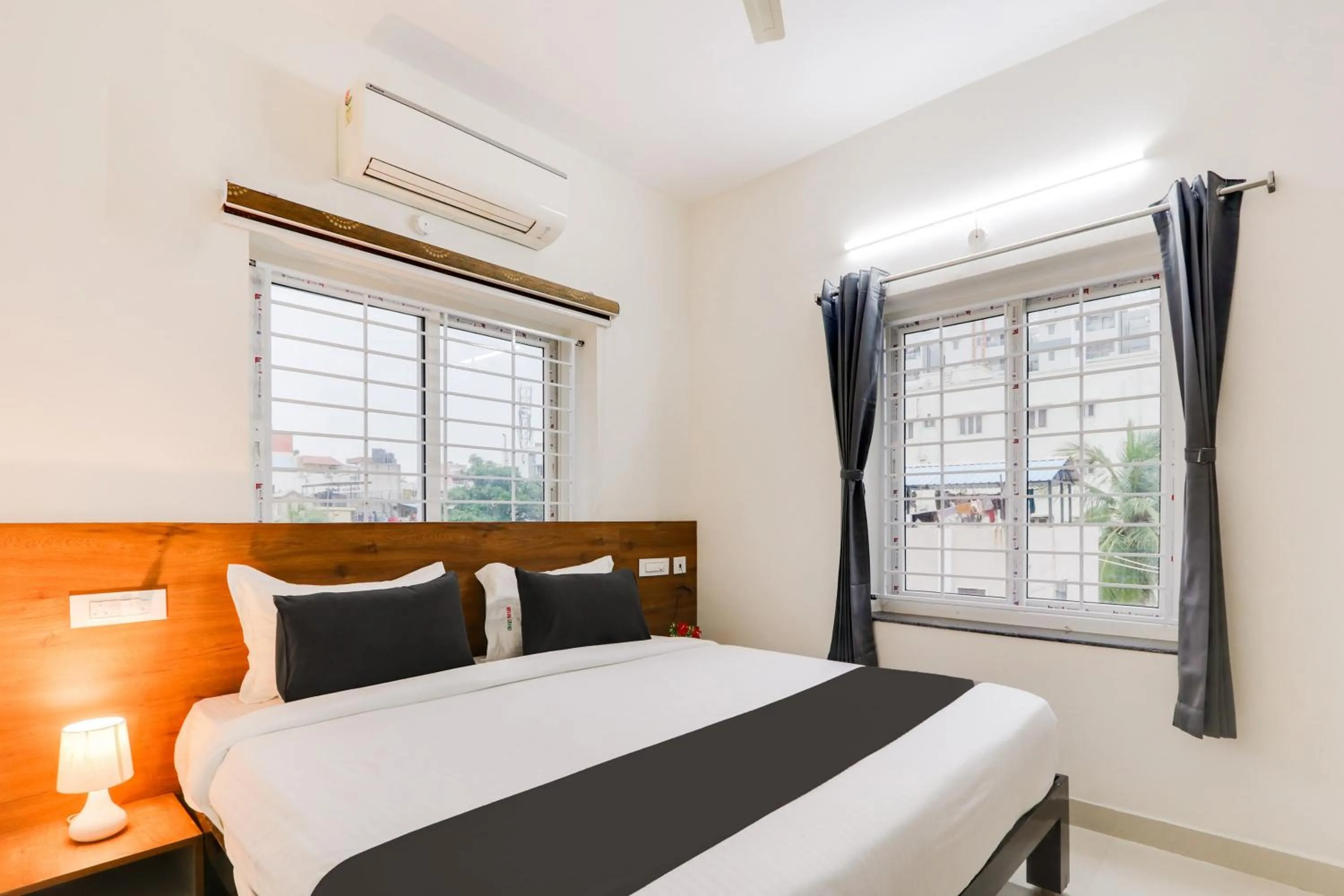 Bedroom, Bed in Super Townhouse Sri Nirvana Grand