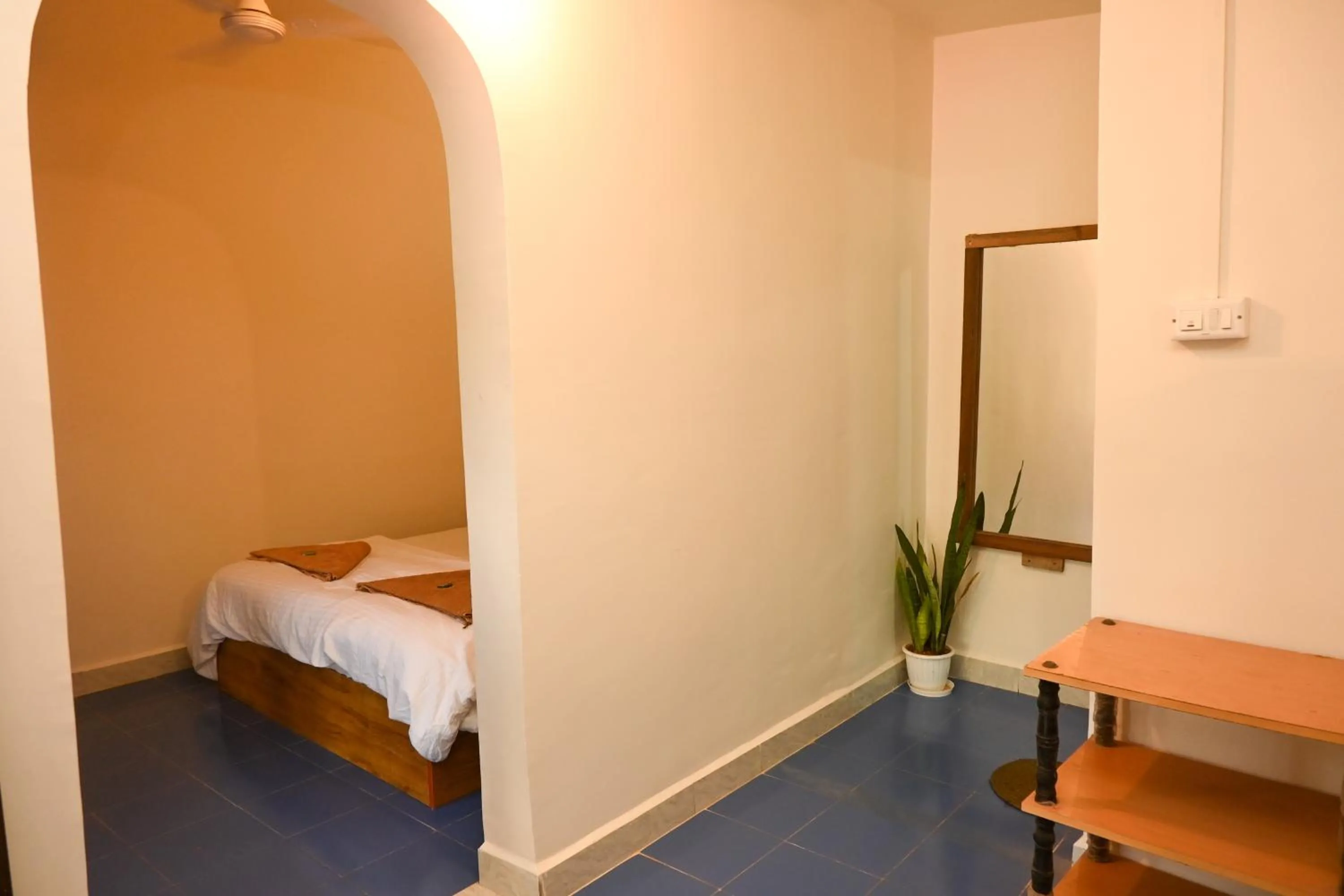Photo of the whole room, Bed in Riversong Bliss
