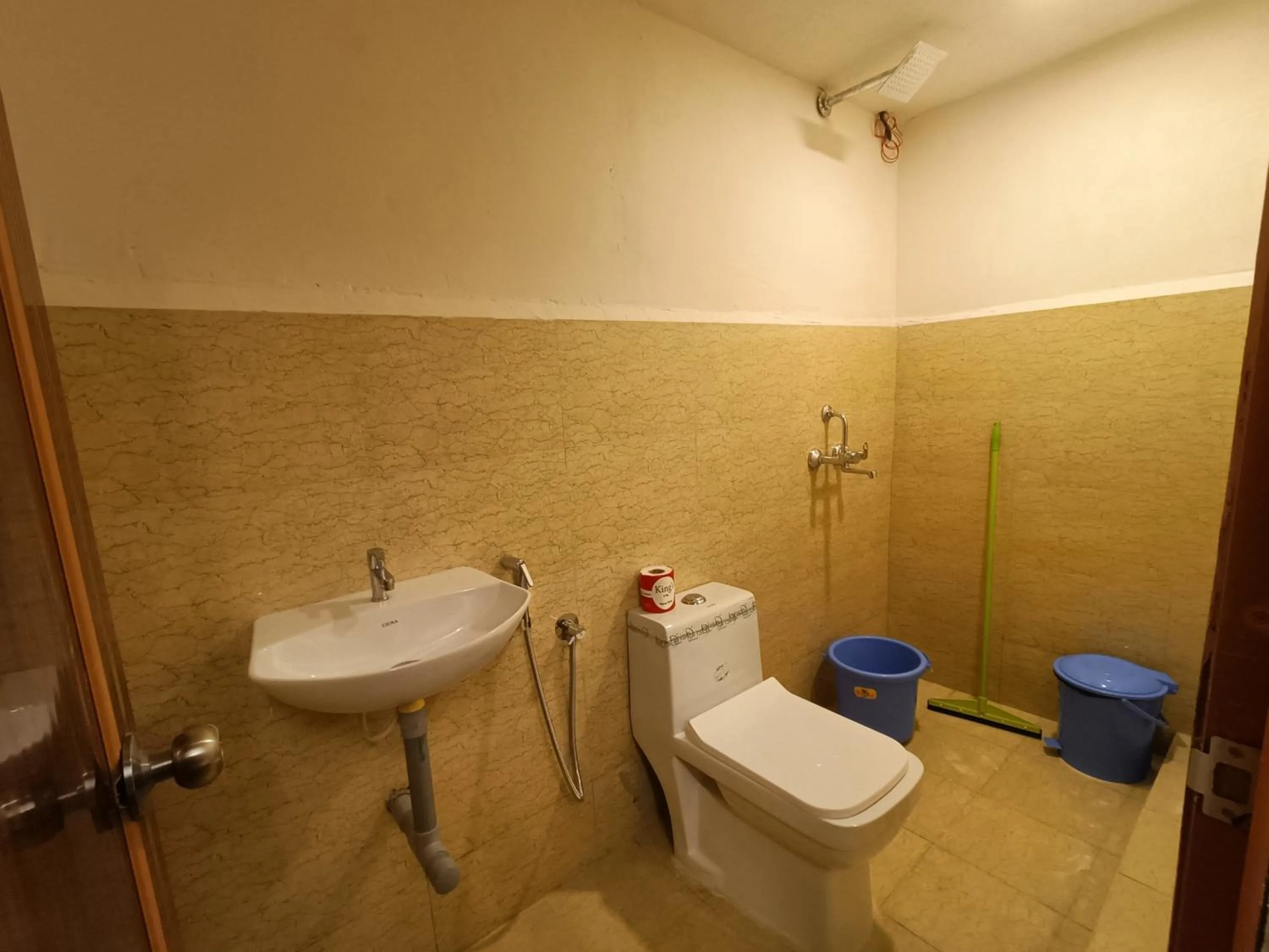 Shower in Riversong Bliss