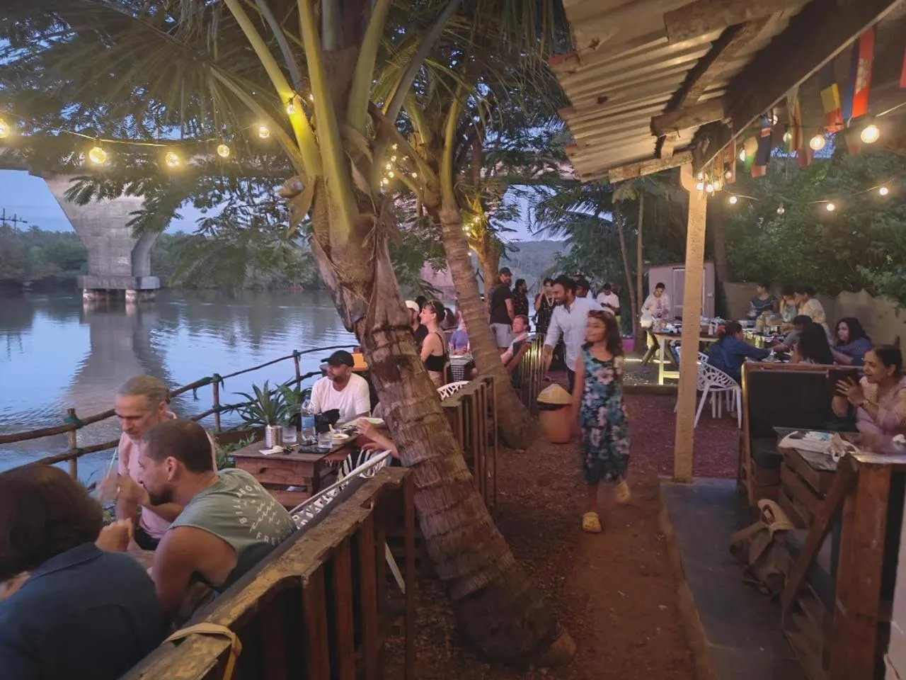 Restaurant/places to eat in Riversong Bliss