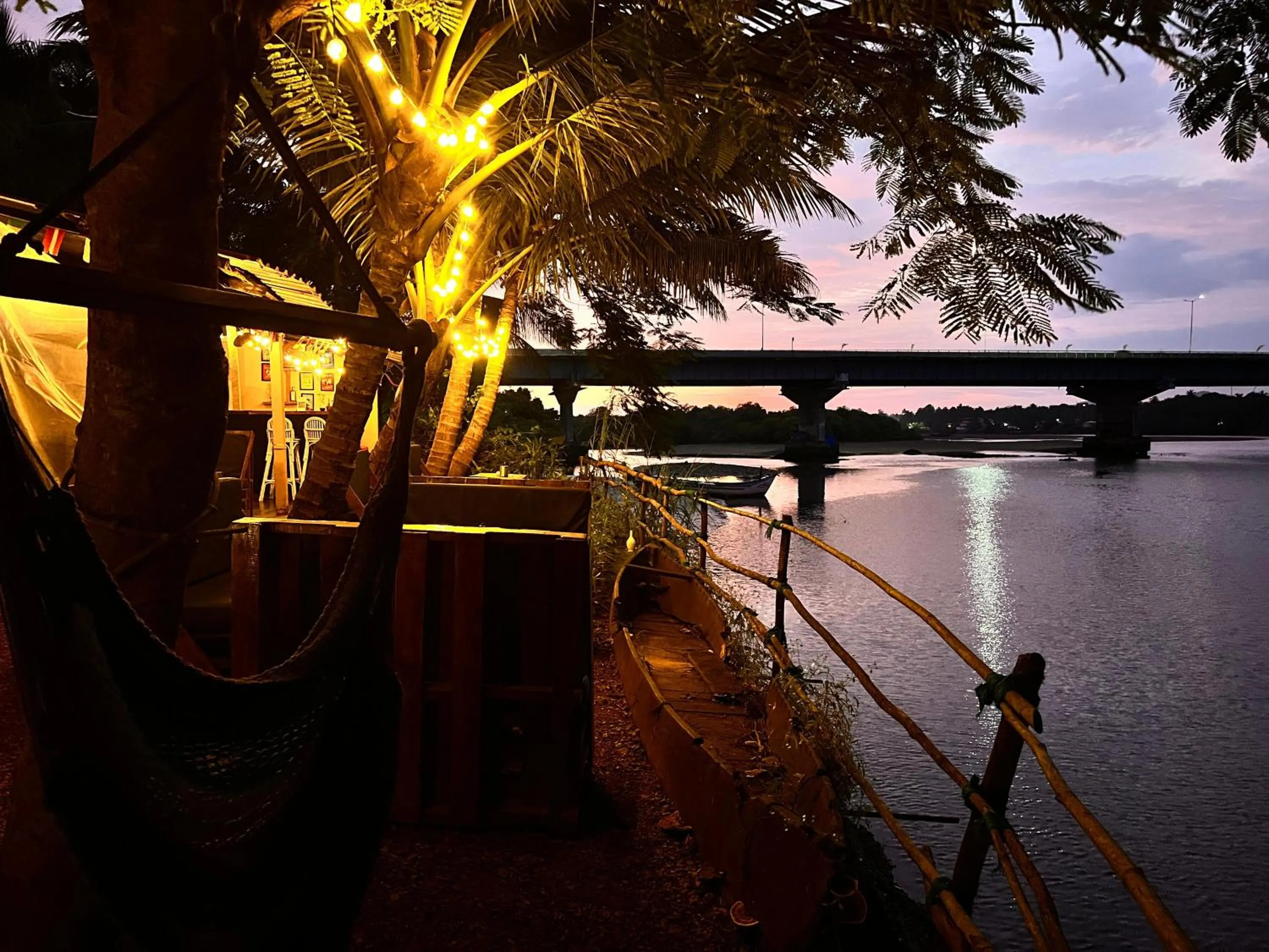 Restaurant/places to eat in Riversong Bliss