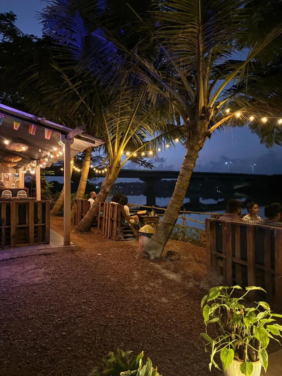 Restaurant/places to eat in Riversong Bliss