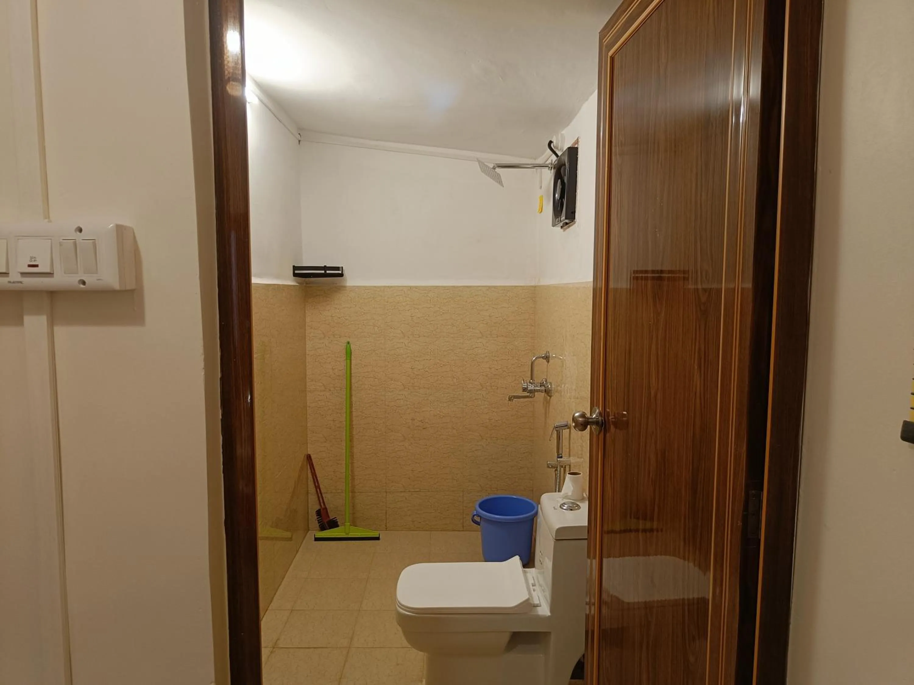 Shower in Riversong Bliss