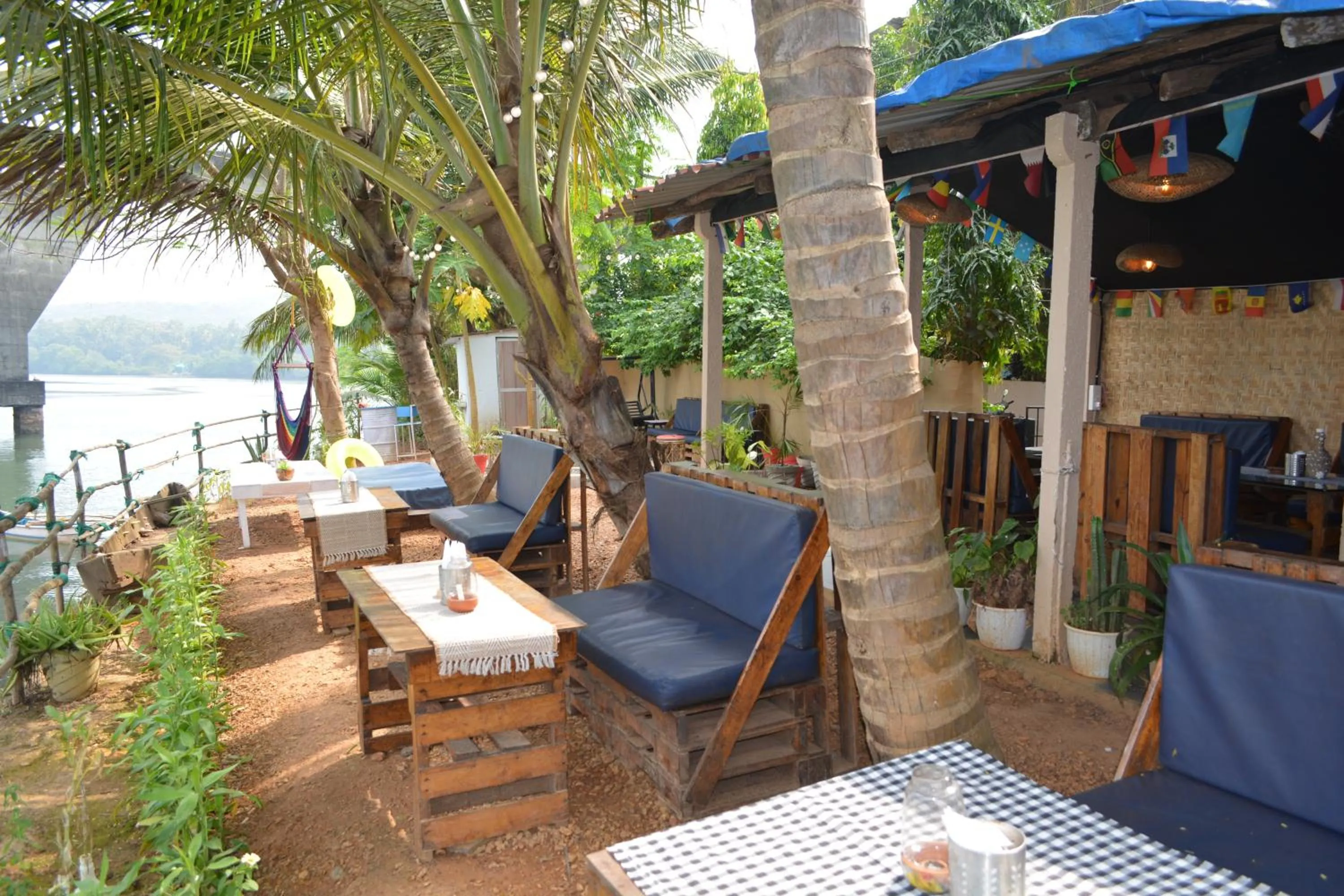 Restaurant/places to eat in Riversong Bliss