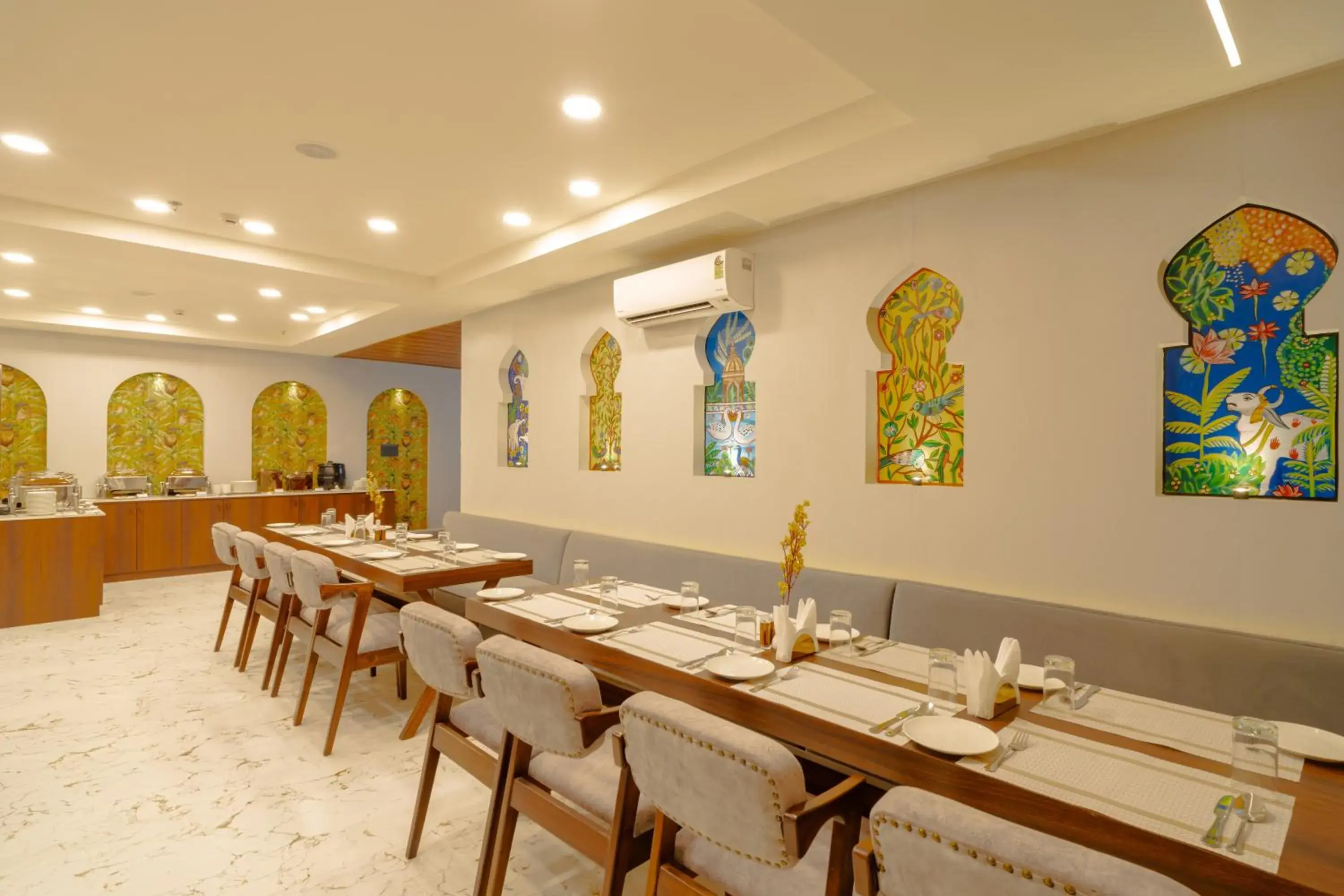 Restaurant/places to eat in Alokah Kashi Restaurant/places to eat in Alokah Kashi