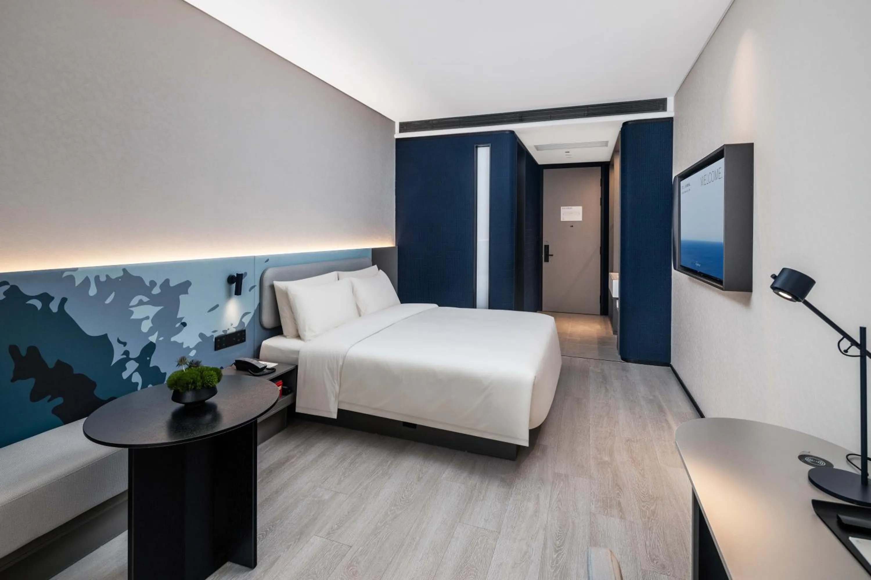 Bed in Atour Light Hotel Shenzhen Nanshan Science and Technology Park Changyuan