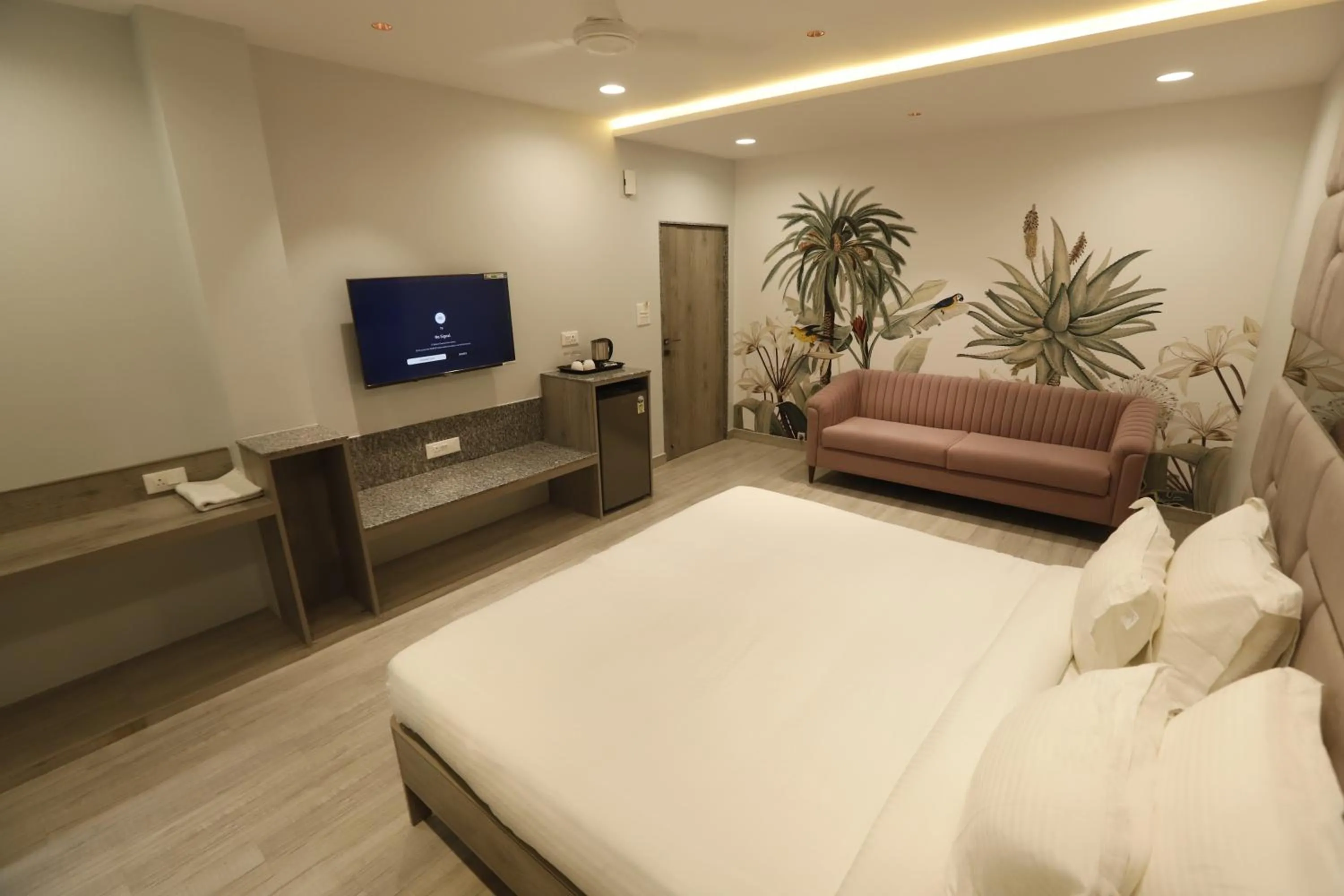 Luxury Suite Room  in The Byke Boutique - Amra Oasis Osian